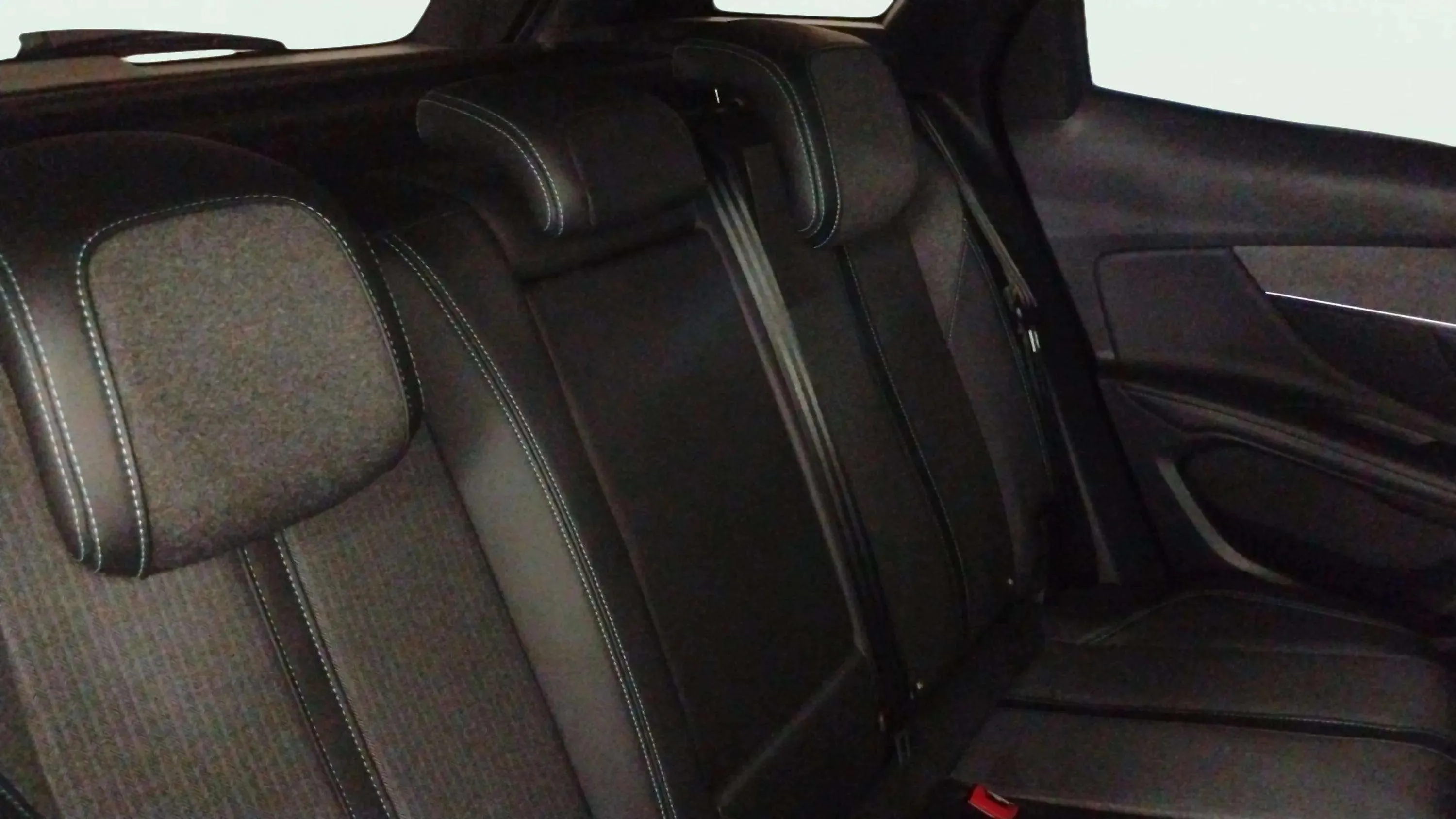 Peugeot 3008 180 e-EAT8 Allure Pack - foto 17