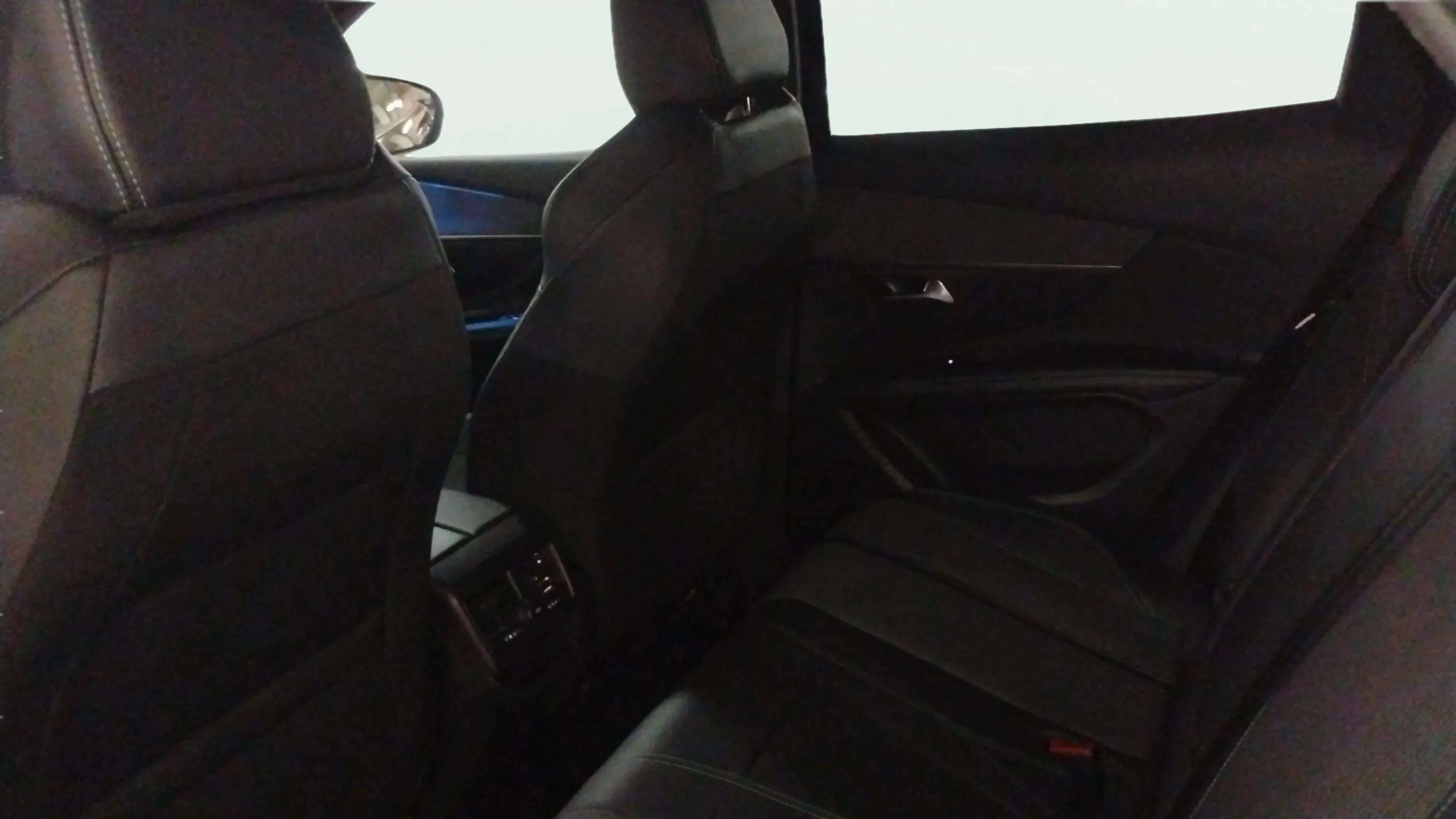 Peugeot 3008 180 e-EAT8 Allure Pack - foto 12