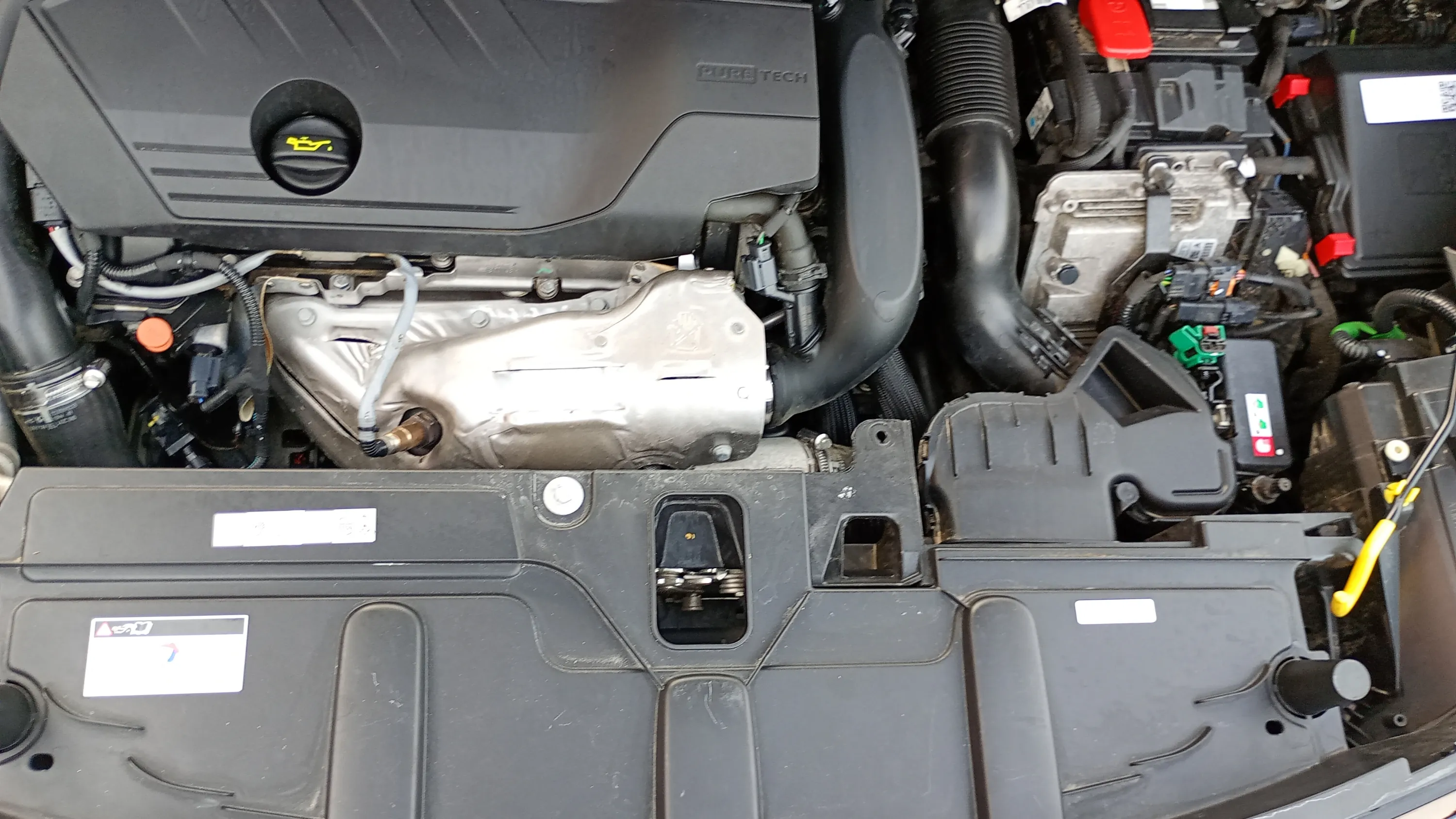 Peugeot 3008 180 e-EAT8 Allure Pack - foto 18
