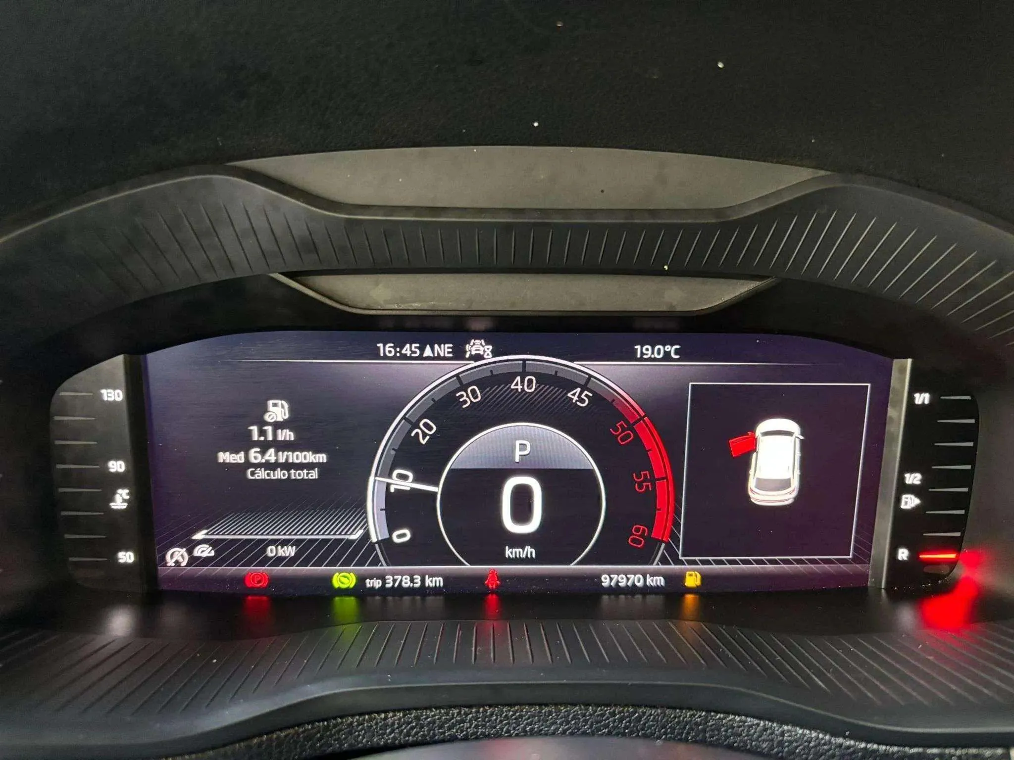 Škoda Karoq 2.0 TDI DSG 4x4 Ambition - foto 21