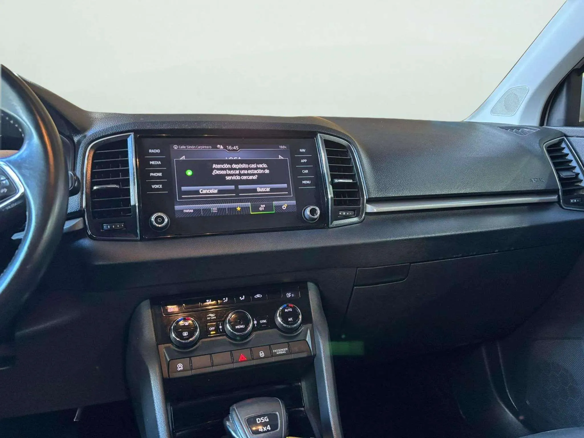 Škoda Karoq 2.0 TDI DSG 4x4 Ambition - foto 17