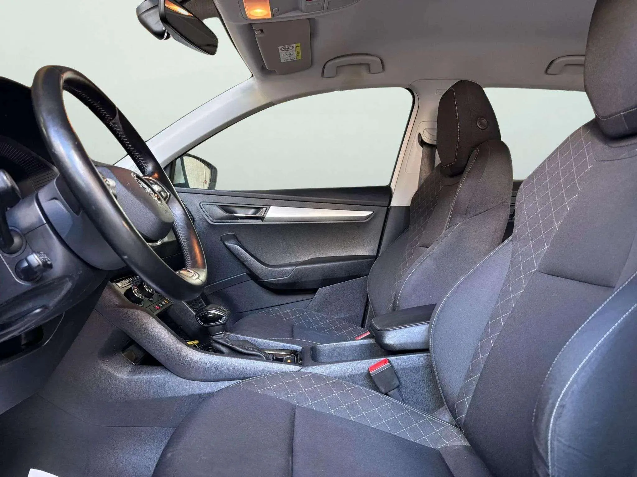 Škoda Karoq 2.0 TDI DSG 4x4 Ambition - foto 10