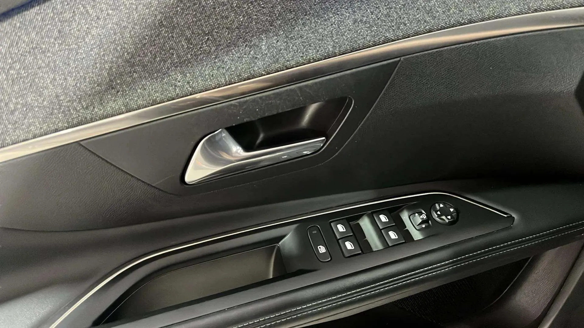 Peugeot 3008 225 e-EAT8 Allure Pack - foto 16
