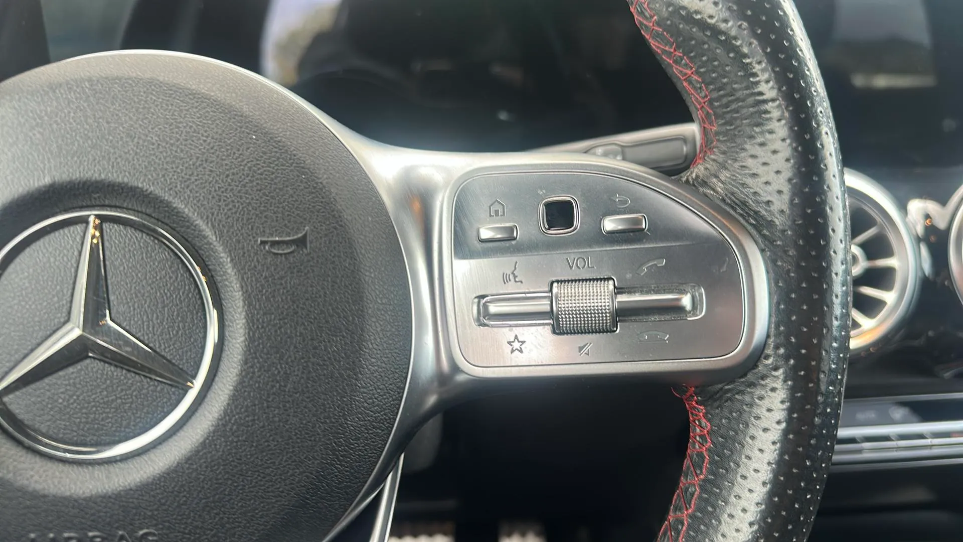 Mercedes-Benz GLB 2.0 GLB 250 4MATIC DCT - foto 17