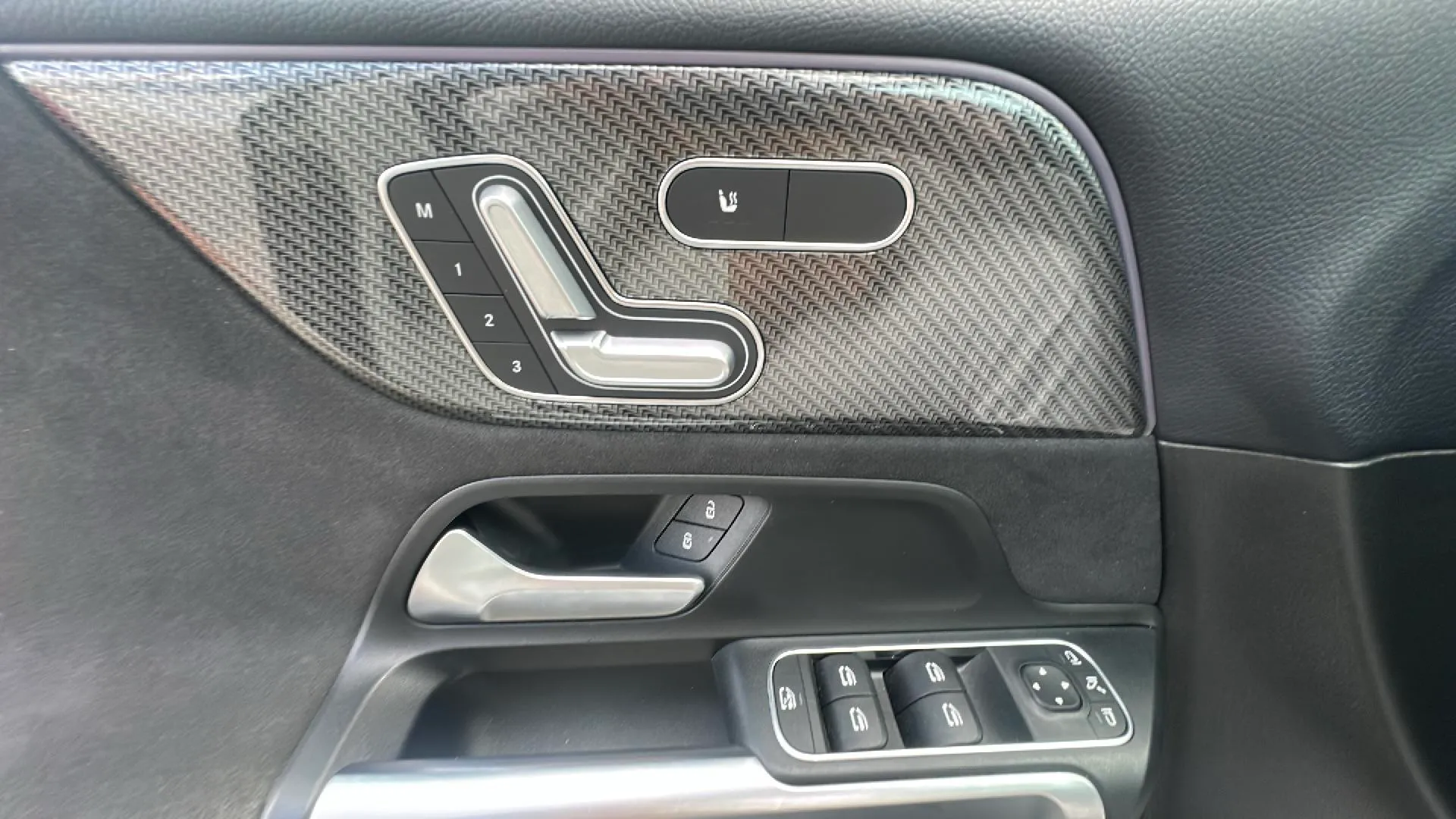Mercedes-Benz GLB 2.0 GLB 250 4MATIC DCT - foto 12