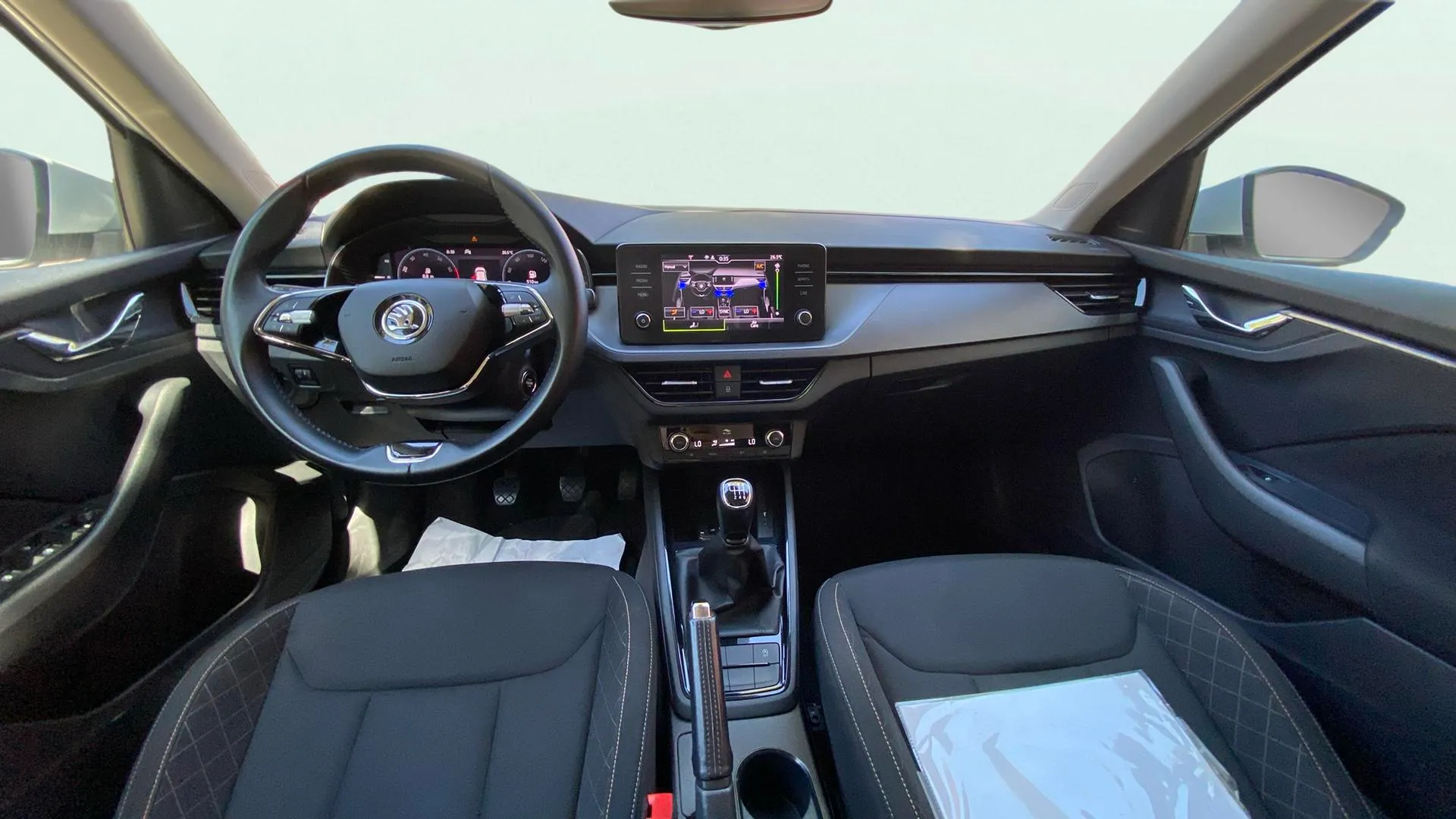 Škoda Scala 1.0 TSI Ambition - foto 11