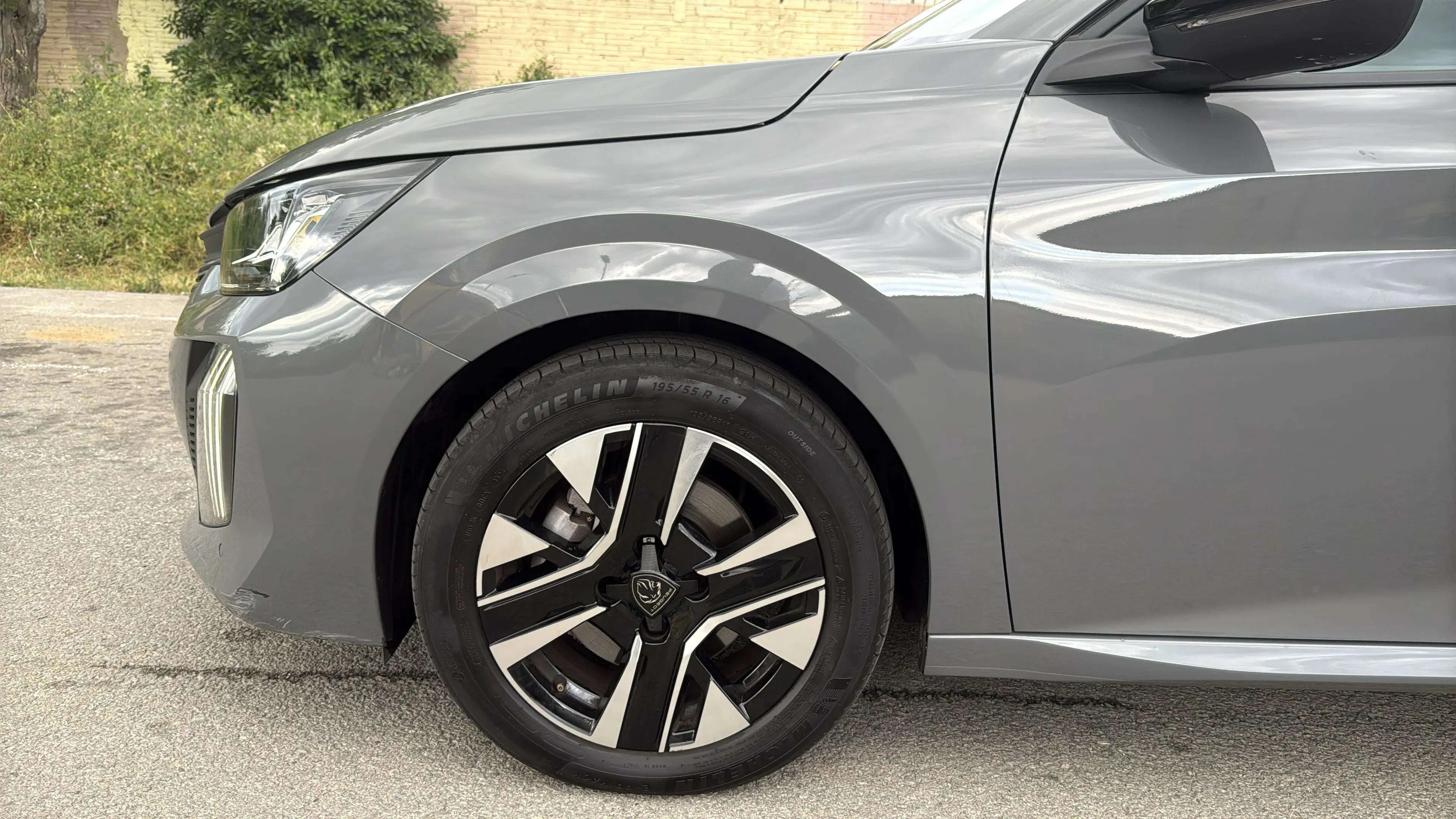 Peugeot 208 Allure Gasolina 100 - foto 8