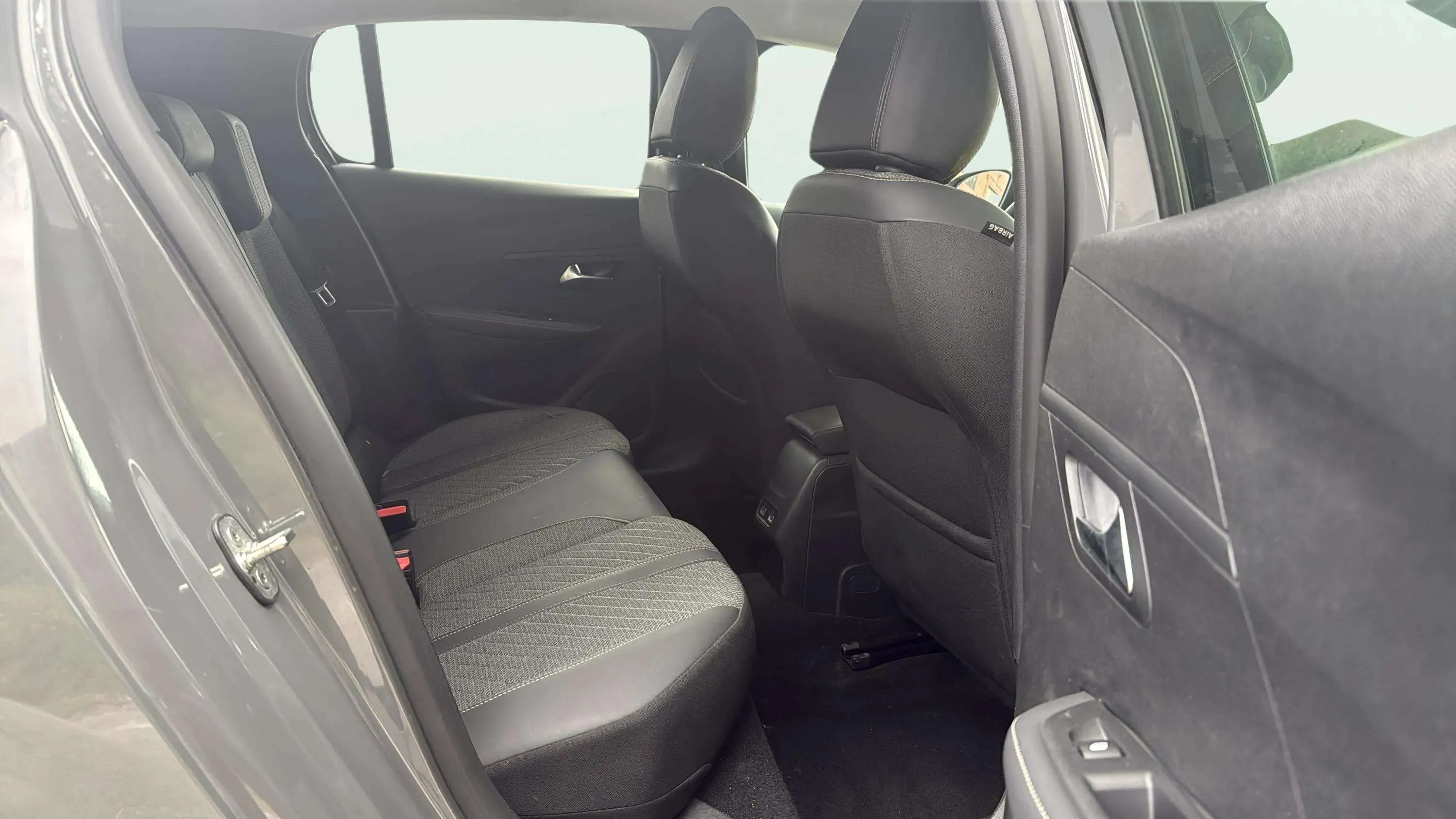 Peugeot 208 Allure Gasolina 100 - foto 12