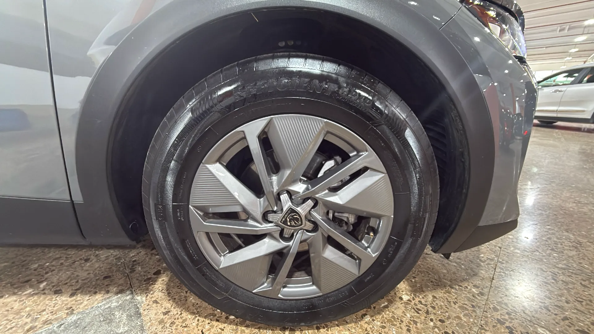 Peugeot 408 Allure Hybrid 145 eDCS6 - foto 19
