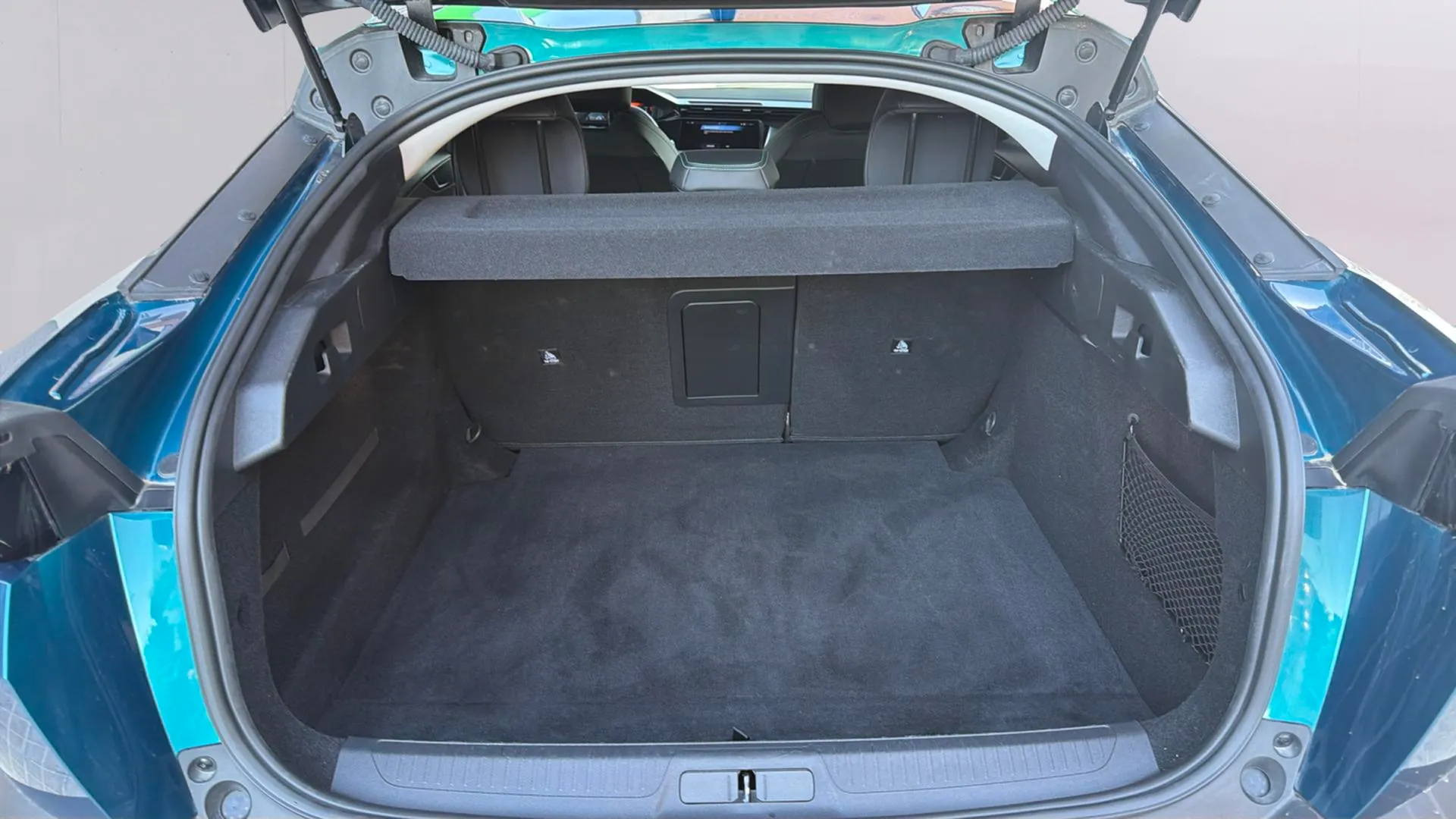 Peugeot 408 Allure Hybrid 145 eDCS6 - foto 14