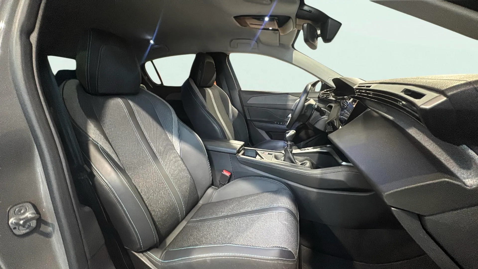 Peugeot 308 Allure PureTech 130 - foto 19