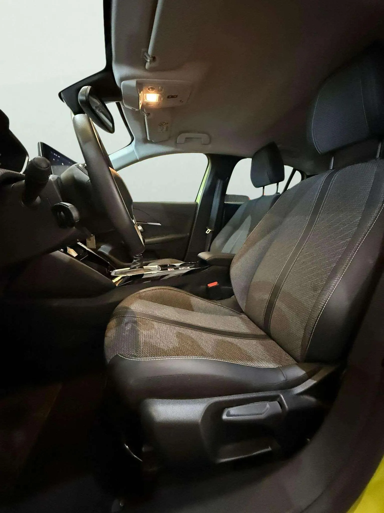 Peugeot 208 Allure Gasolina 100 - foto 15