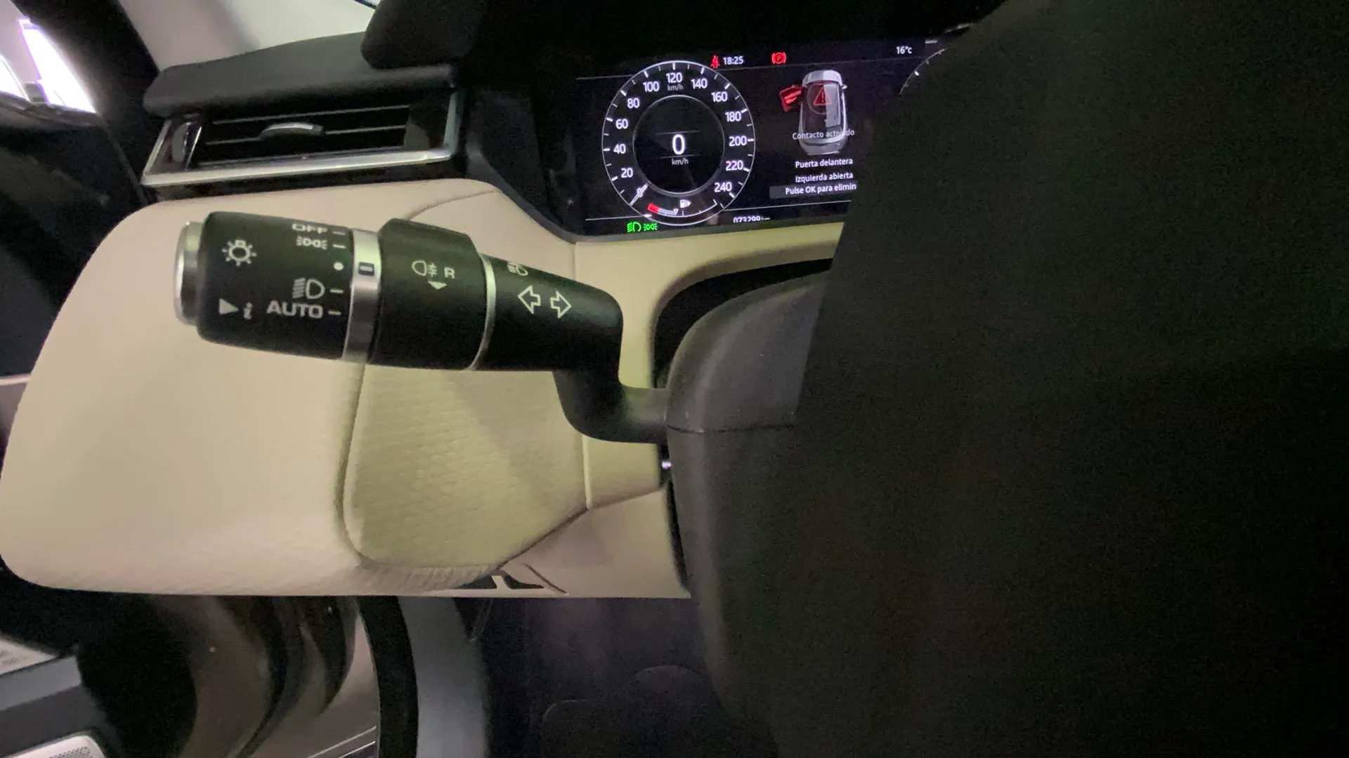 Land Rover Range Rover Velar 2.0D D240 SE 4WD - foto 14