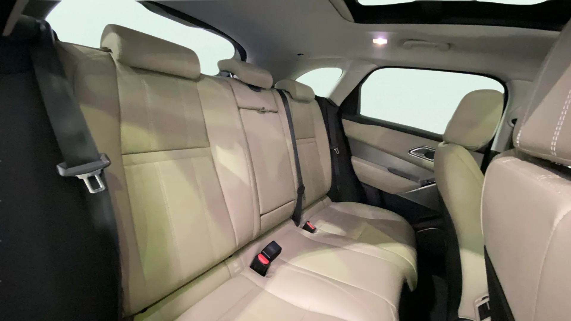 Land Rover Range Rover Velar 2.0D D240 SE 4WD - foto 28