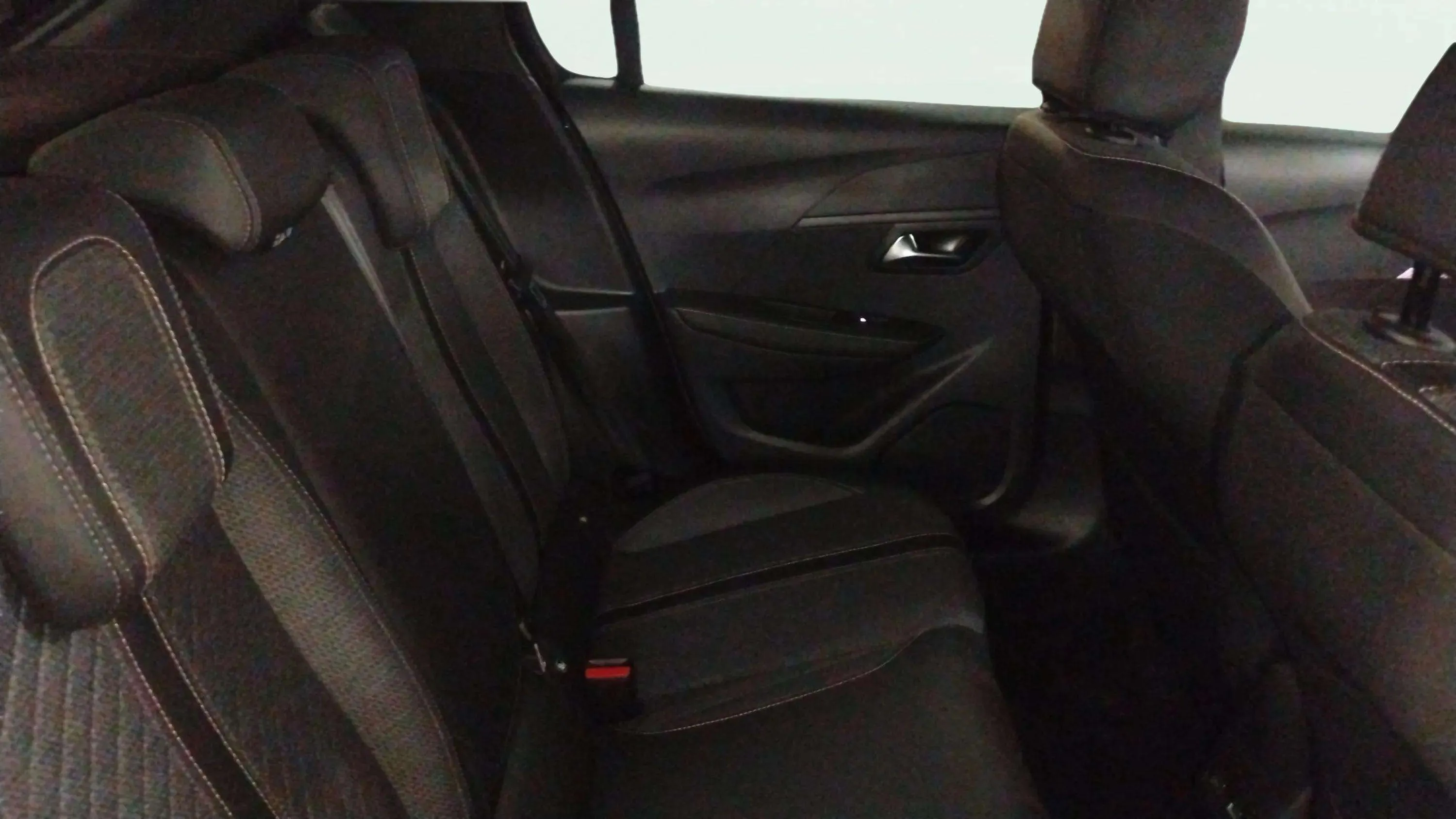Peugeot 208 Allure Gasolina 100 - foto 17
