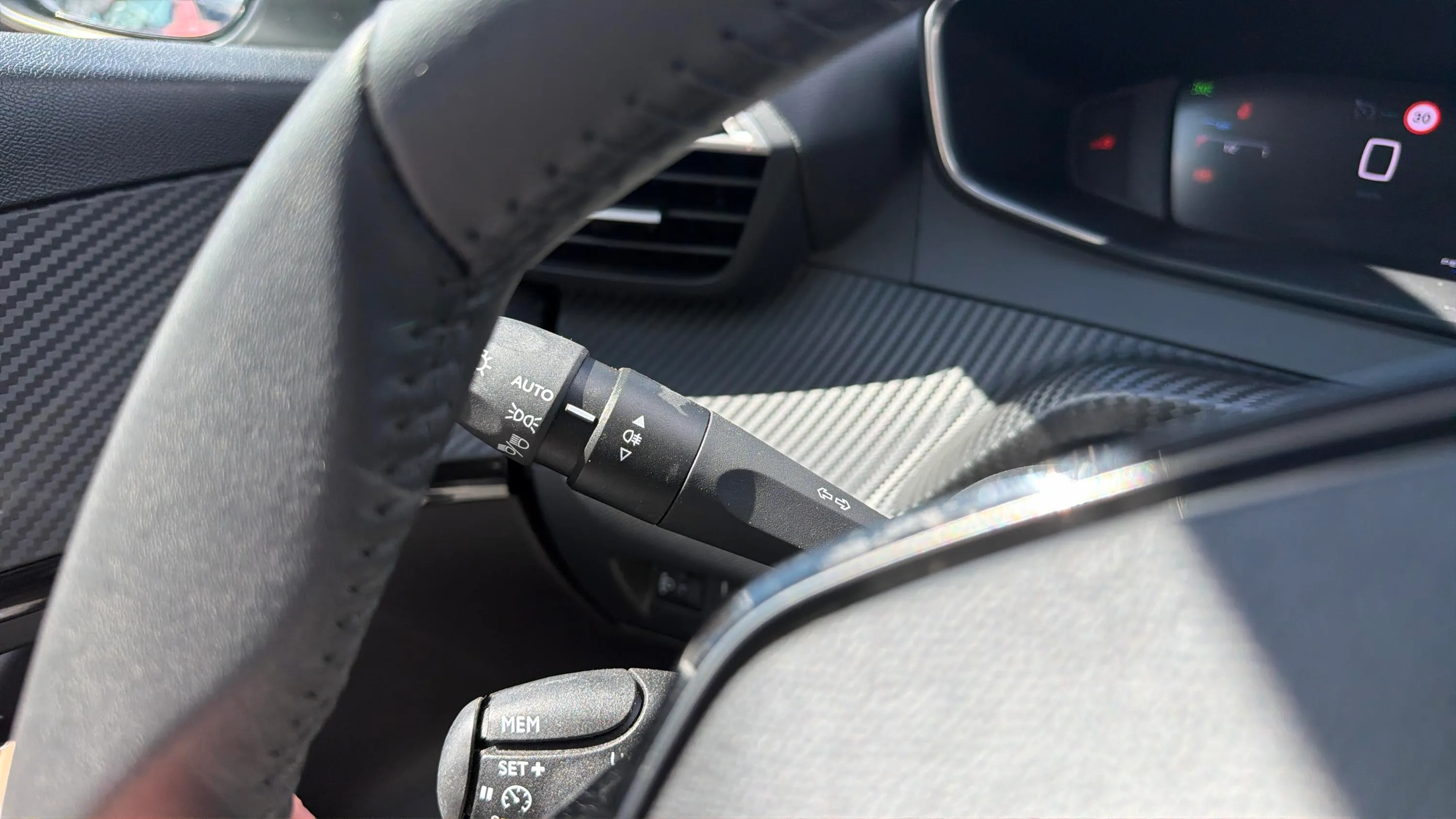 Peugeot 208 Allure Gasolina 100 - foto 19