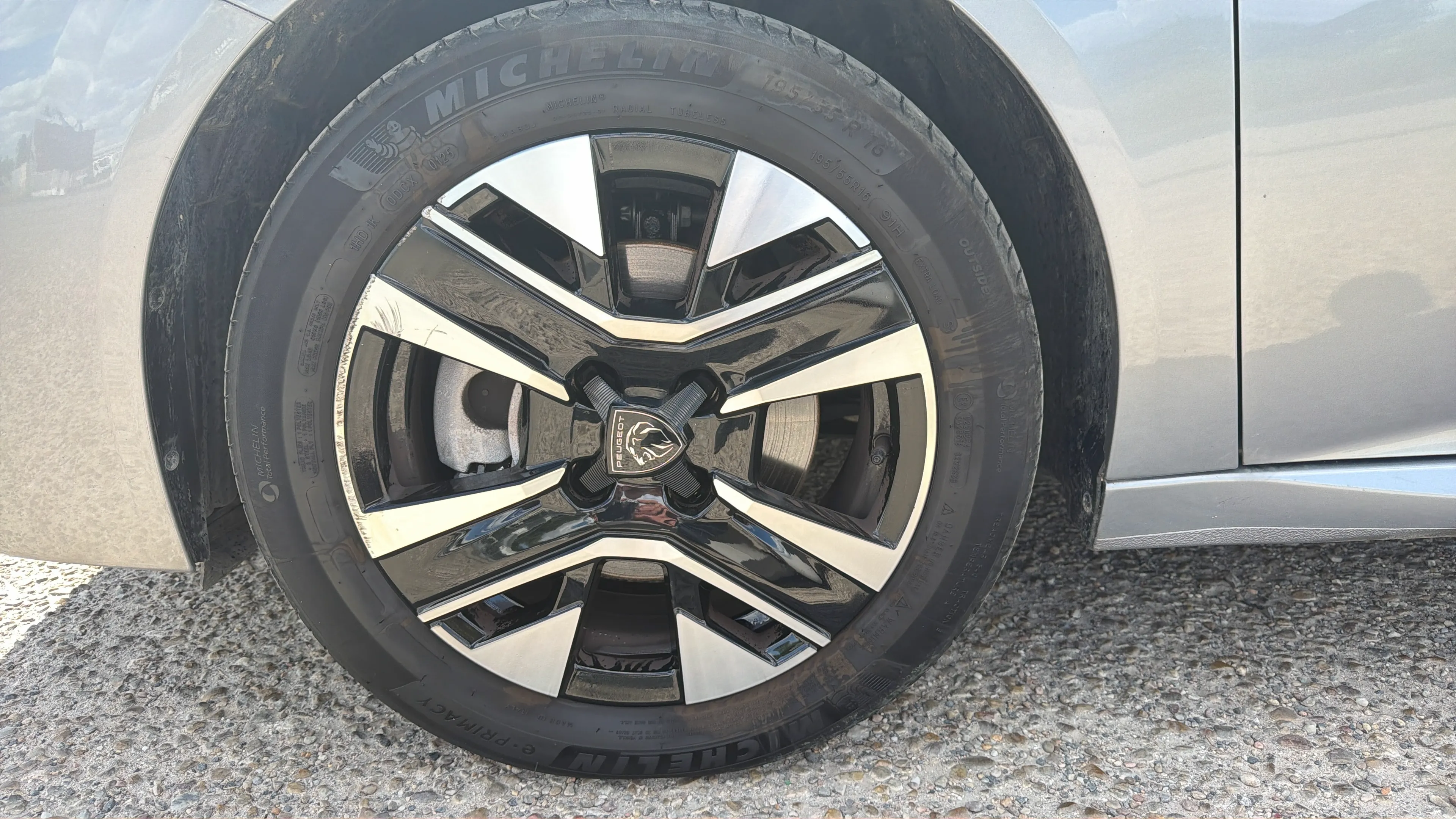 Peugeot 208 Allure Gasolina 100 - foto 10