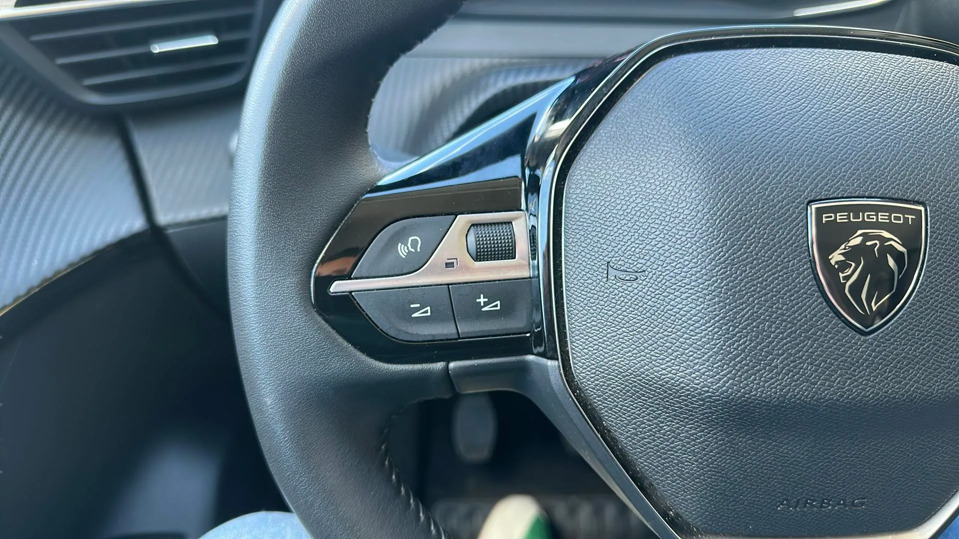 Peugeot 208 Allure Gasolina 100 - foto 15