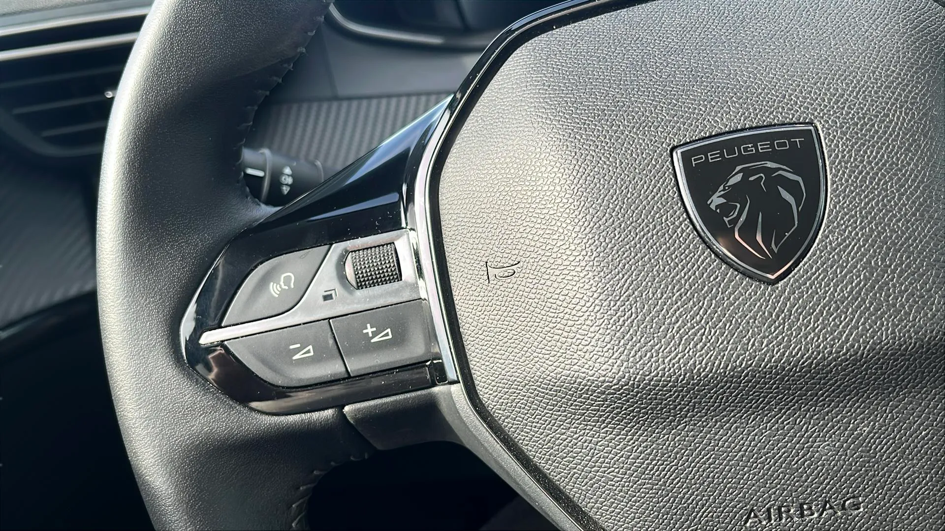Peugeot 208 Allure Gasolina 100 - foto 12