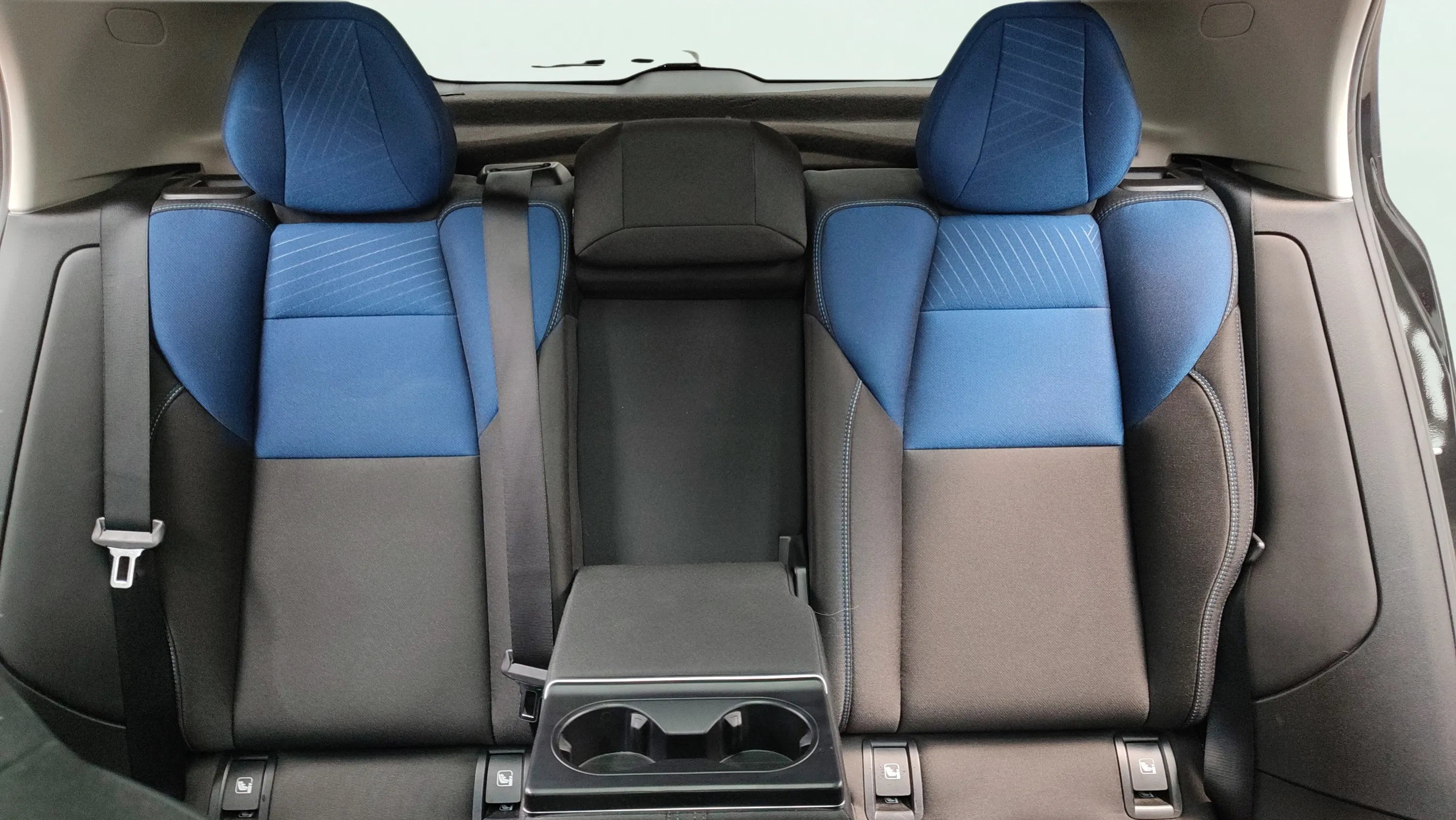 Lynk & Co 01 1.5 PHEV - foto 28