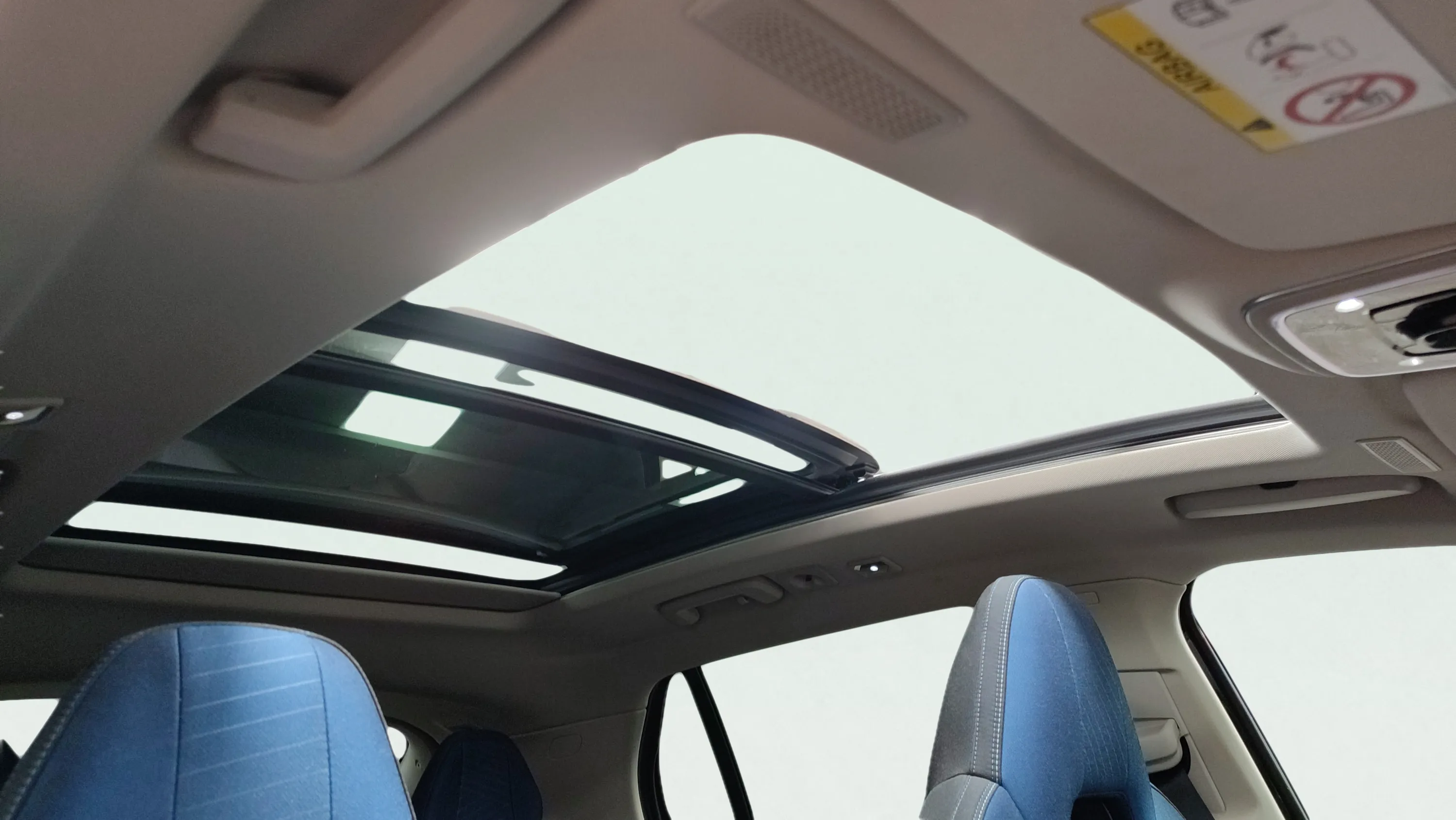 Lynk & Co 01 1.5 PHEV - foto 17