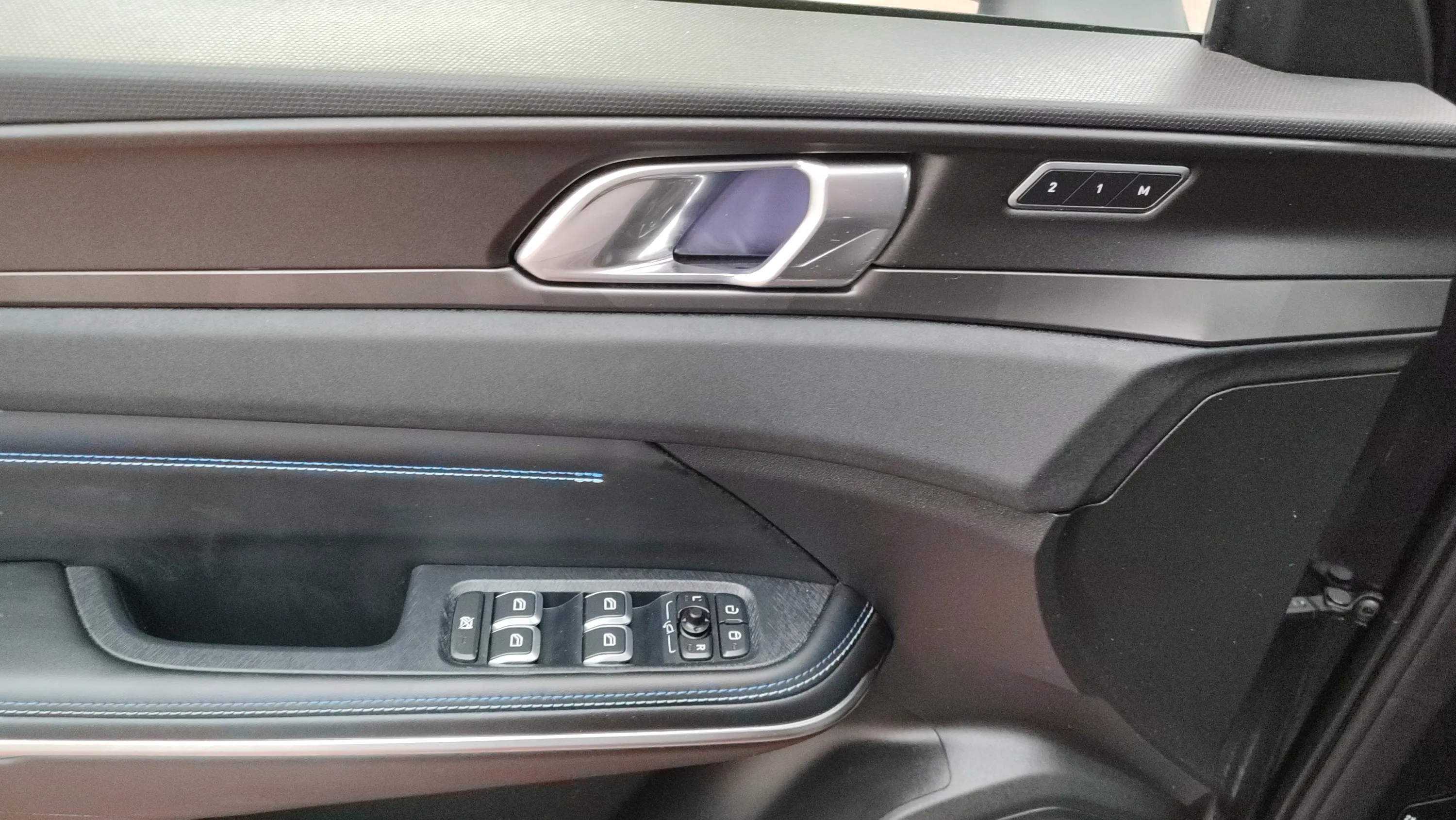 Lynk & Co 01 1.5 PHEV - foto 19
