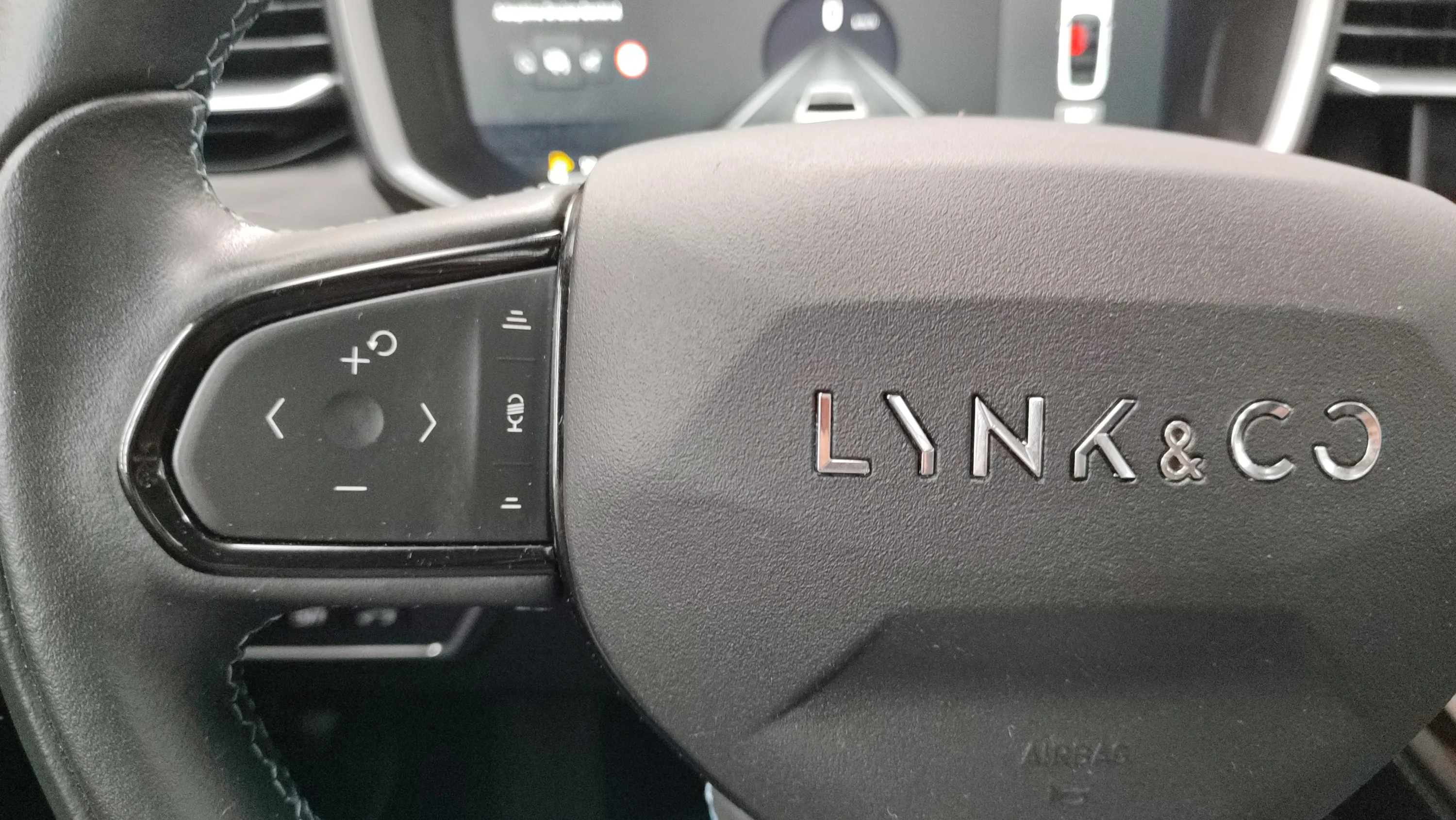 Lynk & Co 01 1.5 PHEV - foto 12