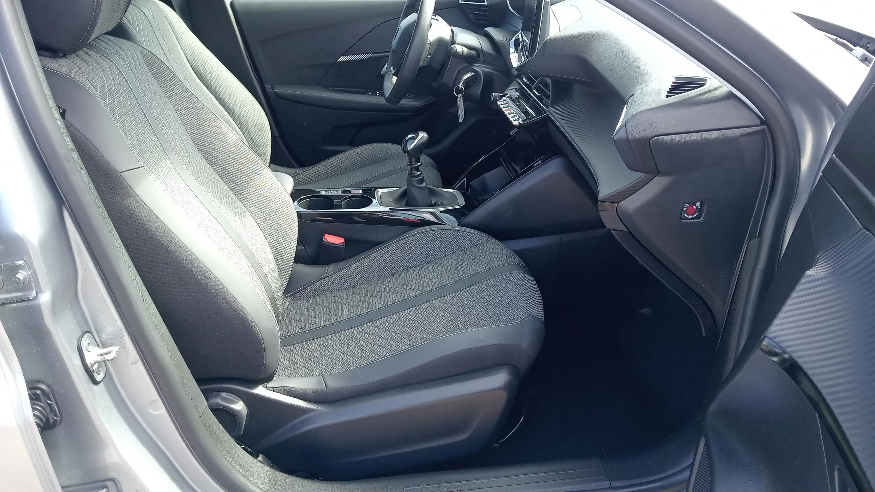 Peugeot 208 Allure Gasolina 100 - foto 17