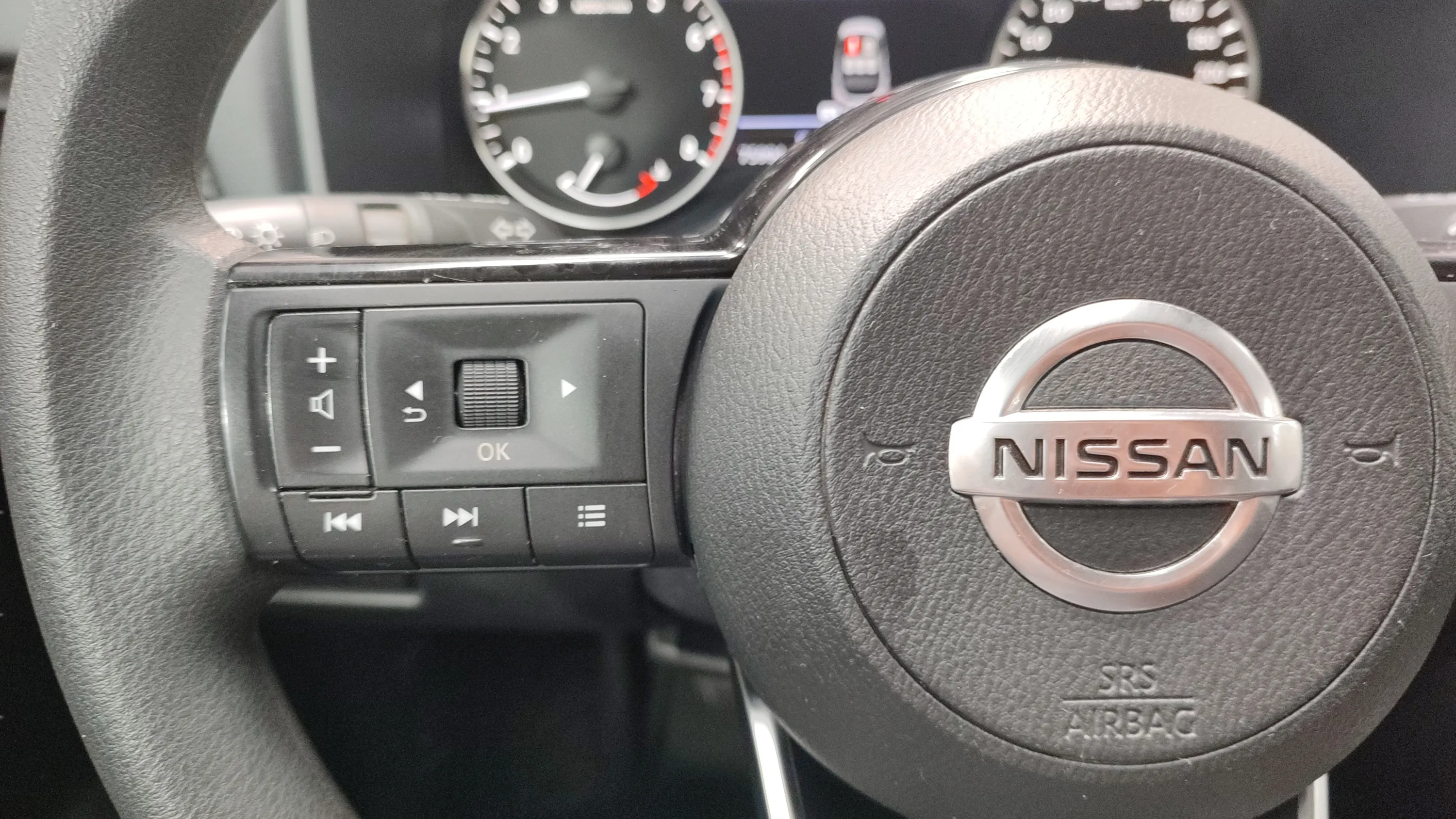 Nissan Qashqai DIG-T mHEV 4x2 Acenta - foto 12