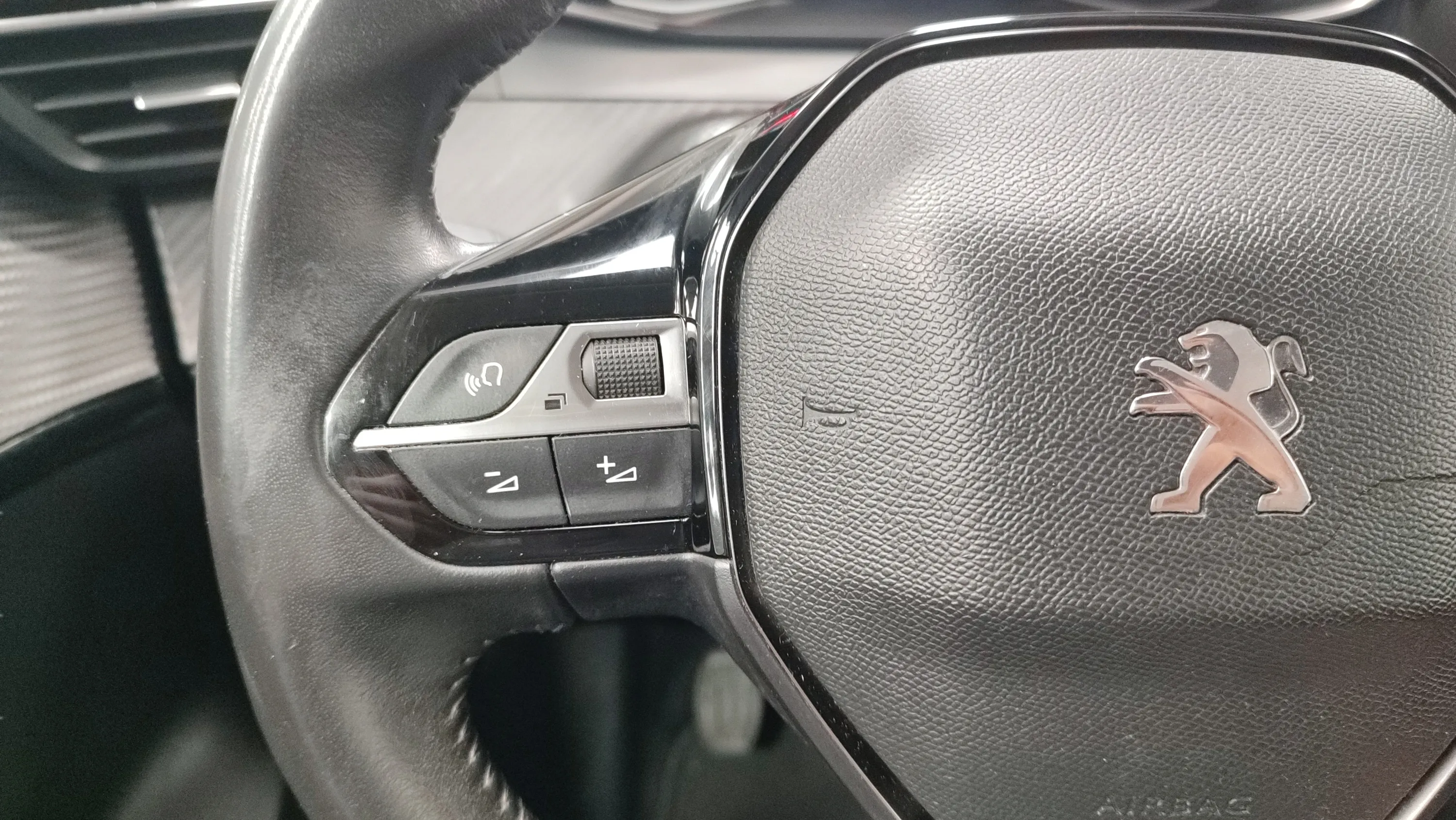 Peugeot 208 BlueHDi Active - foto 13