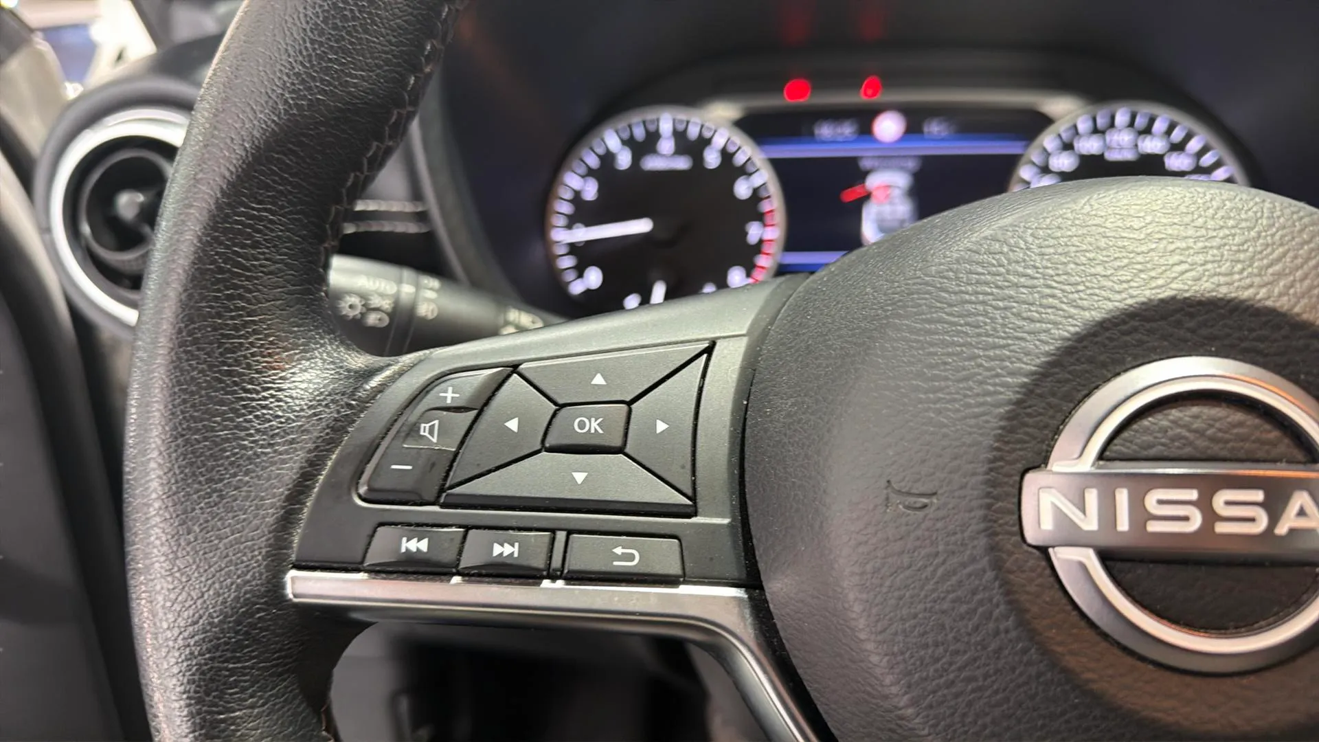 Nissan Juke DIG-T Acenta - foto 11