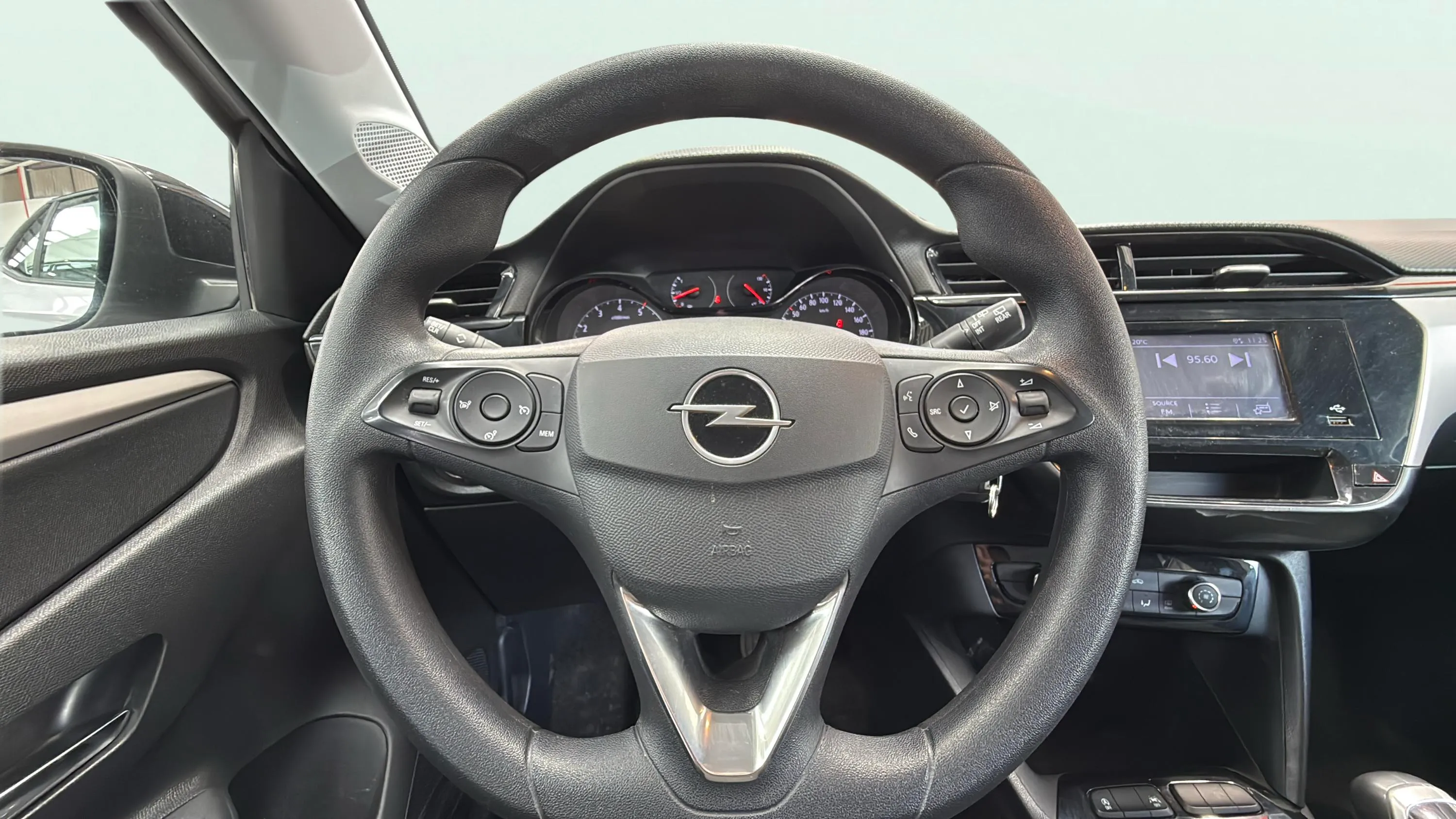 Opel Corsa 1.2T XHL Edition - foto 18