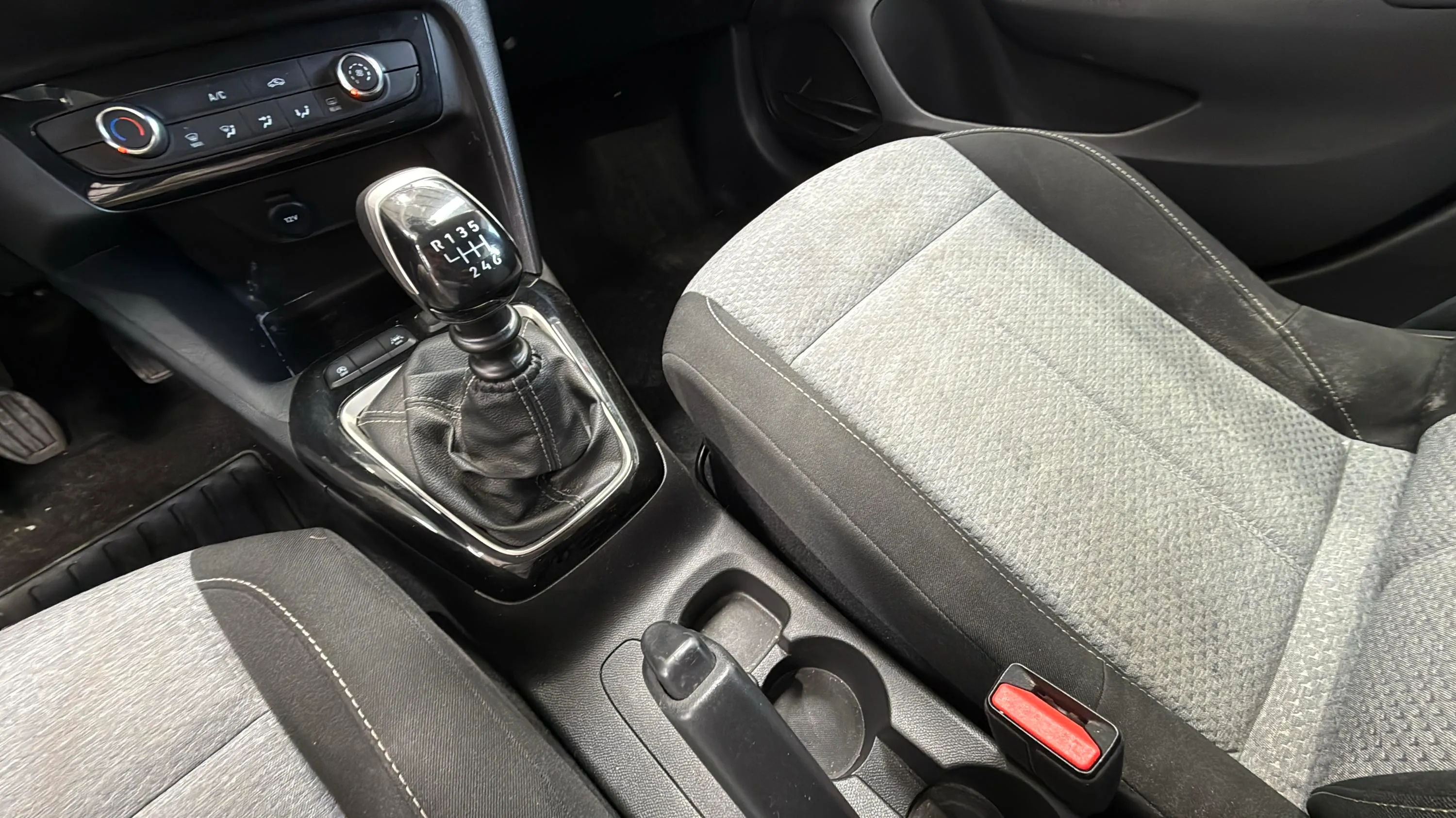 Opel Corsa 1.2T XHL Edition - foto 24