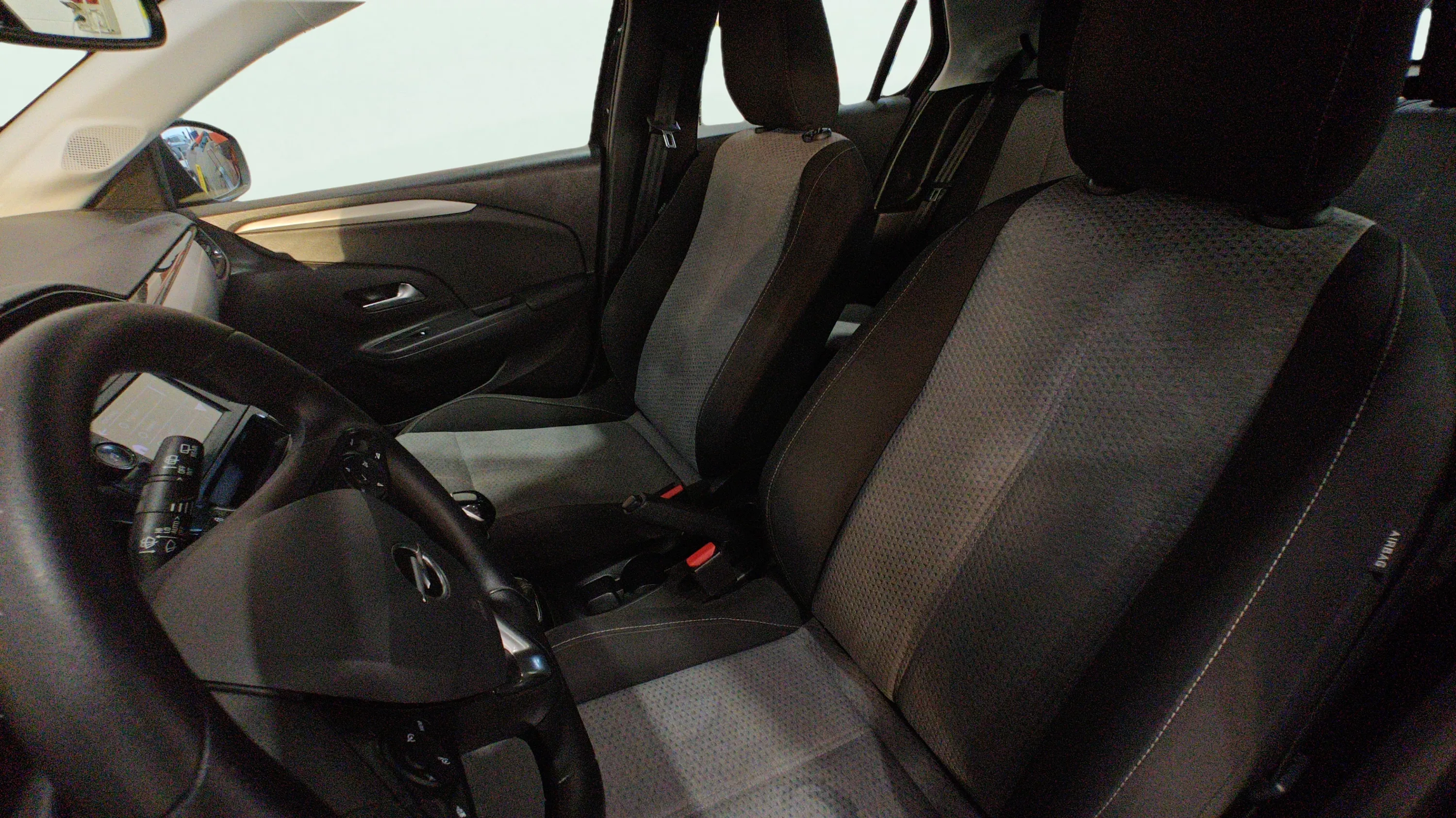 Opel Corsa 1.2T XHL Edition - foto 11