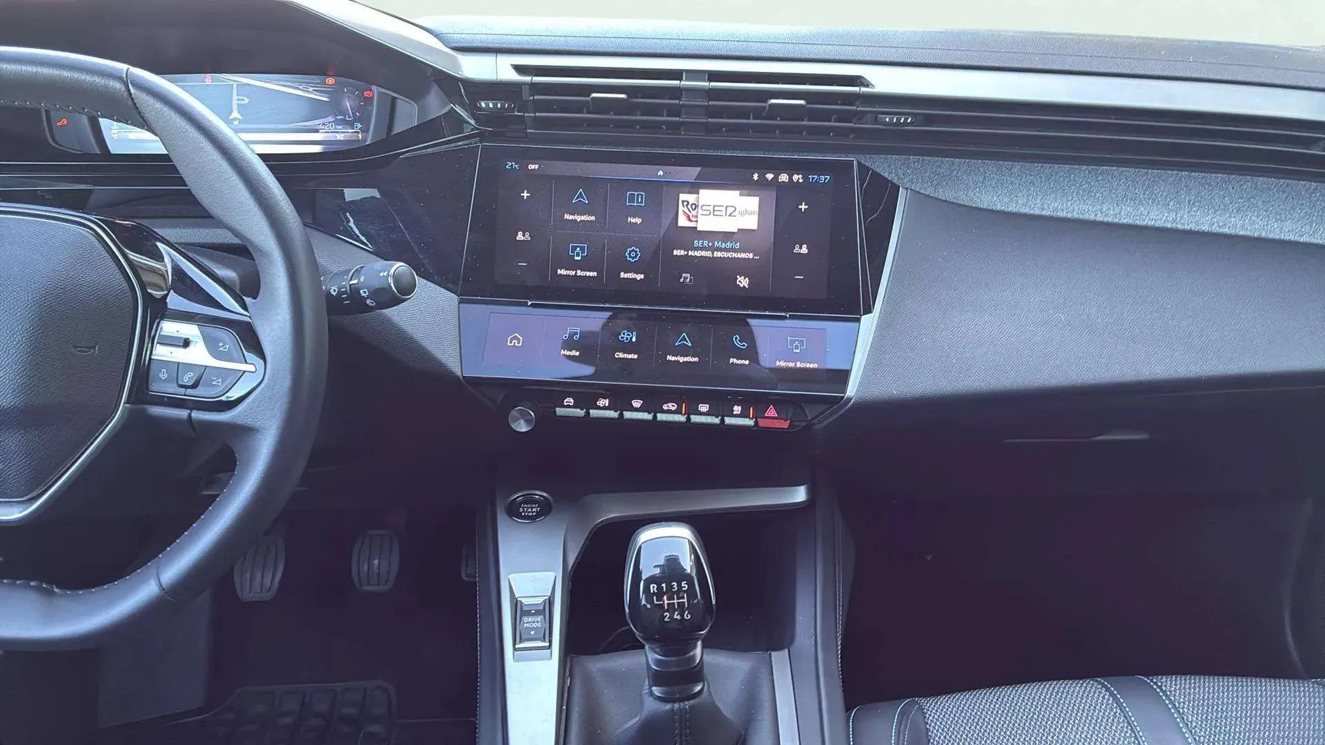 Peugeot 308 Allure PureTech 130 - foto 12