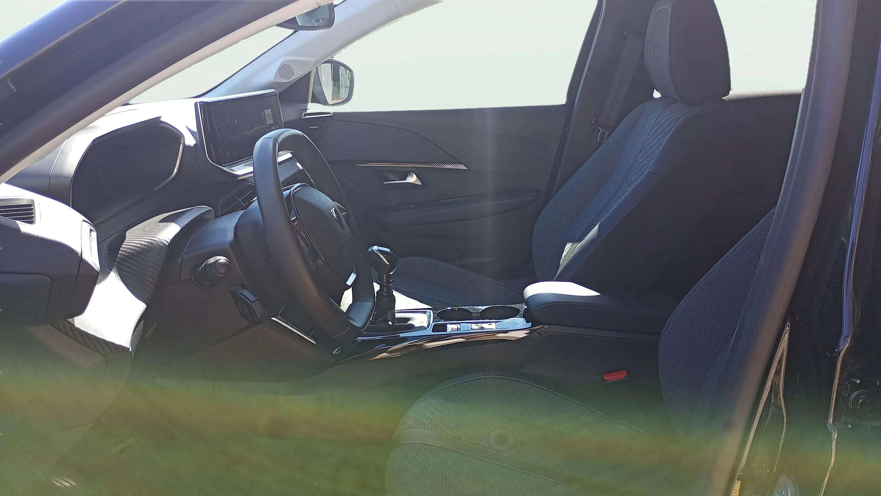 Peugeot 208 Allure Gasolina 100 - foto 7