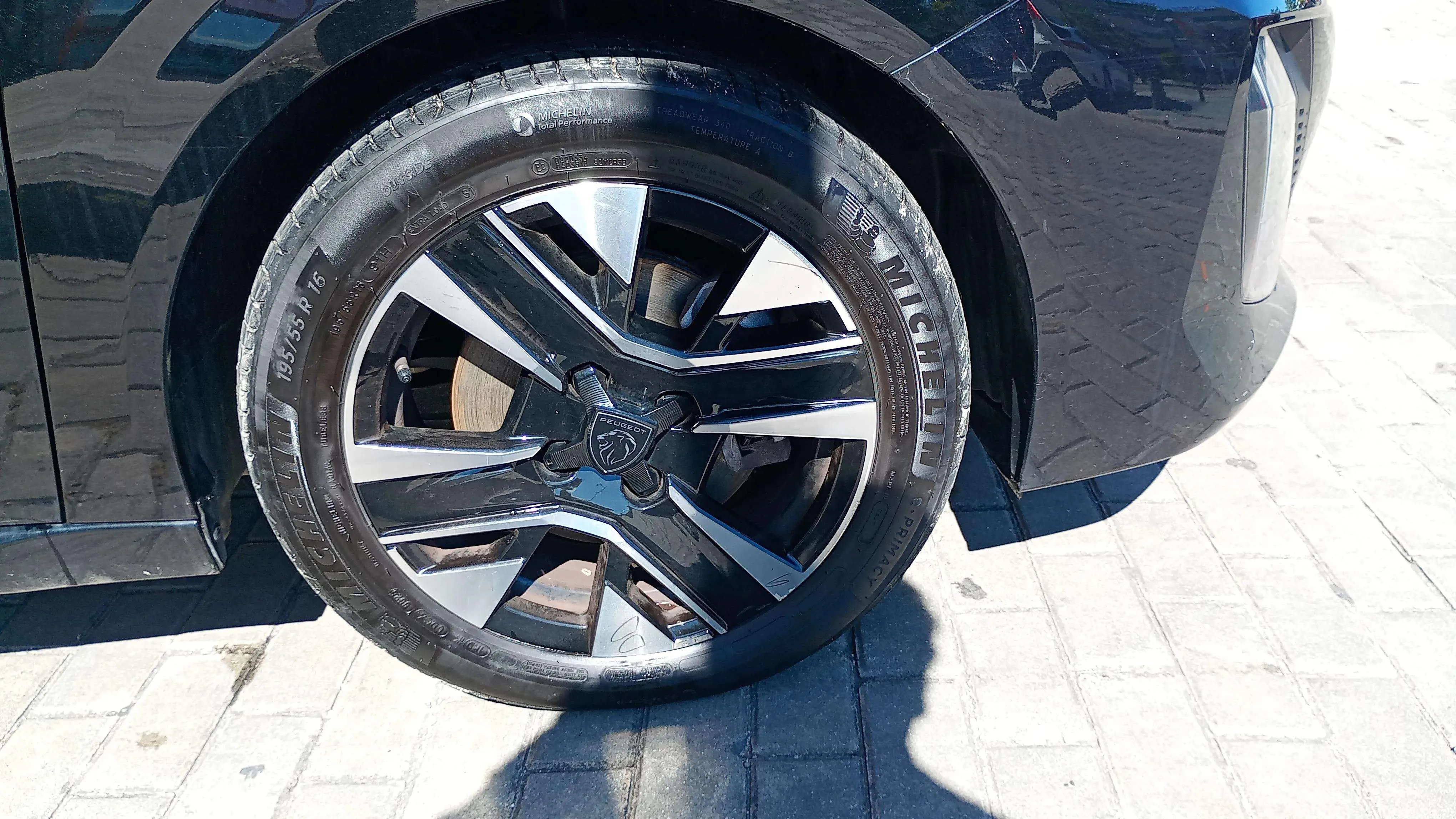 Peugeot 208 Allure Gasolina 100 - foto 14