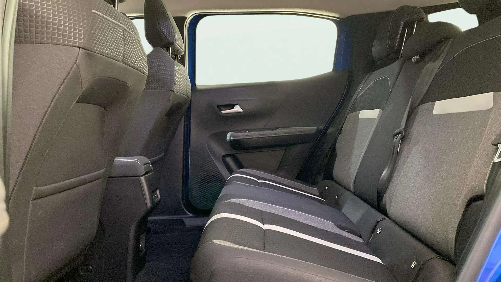 Opel Frontera 44kWh GS - foto 8