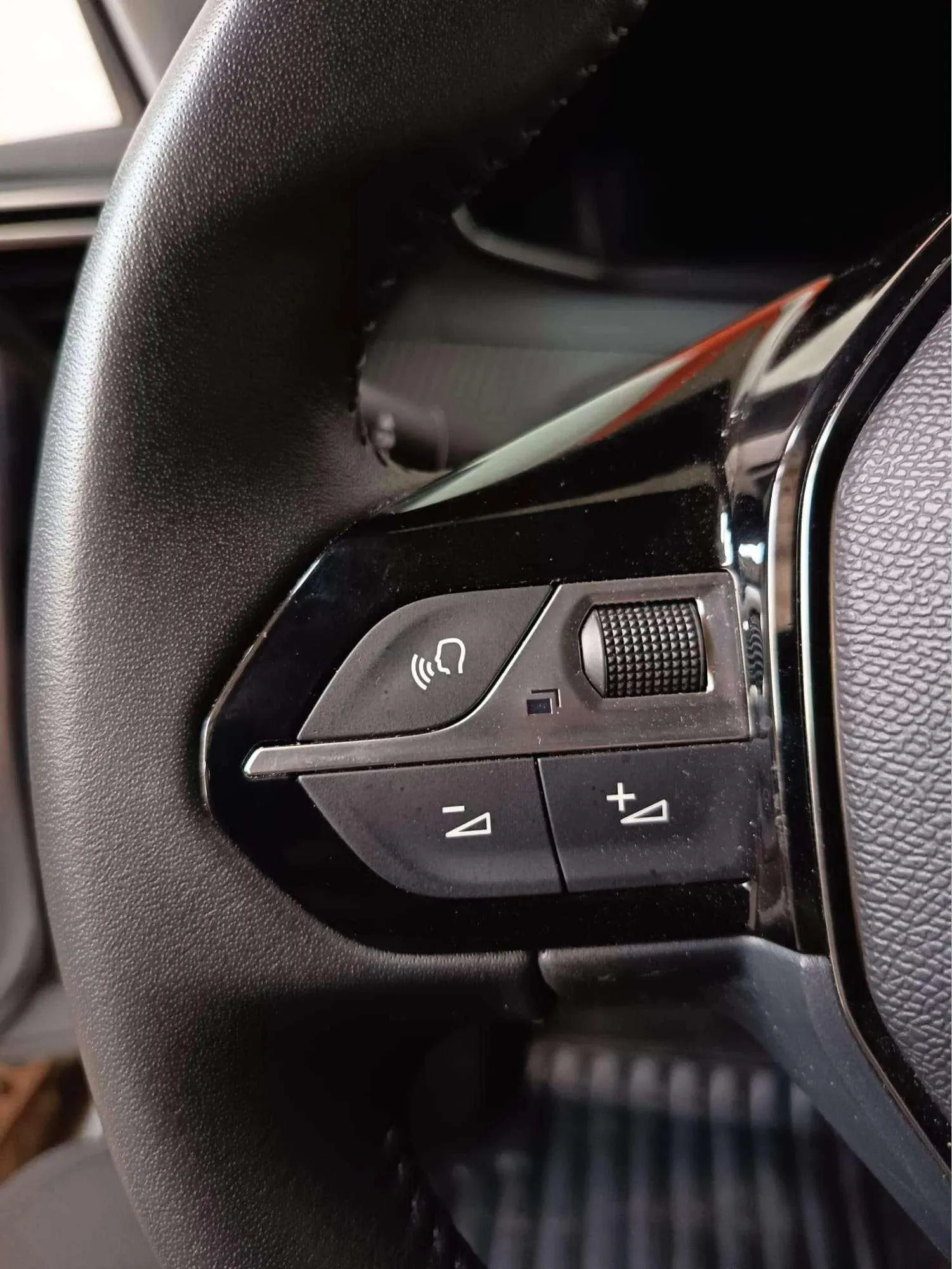 Peugeot 208 Allure Gasolina 100 - foto 12