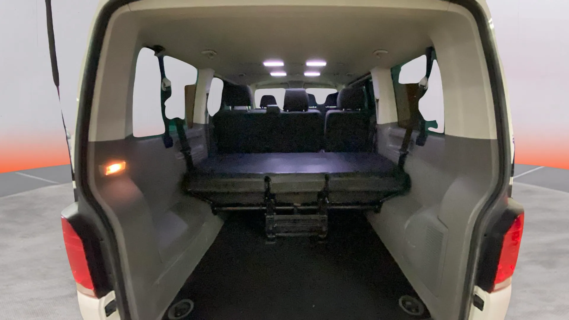 Volkswagen Caravelle Origin Corta 2.0 TDI BMT - foto 14