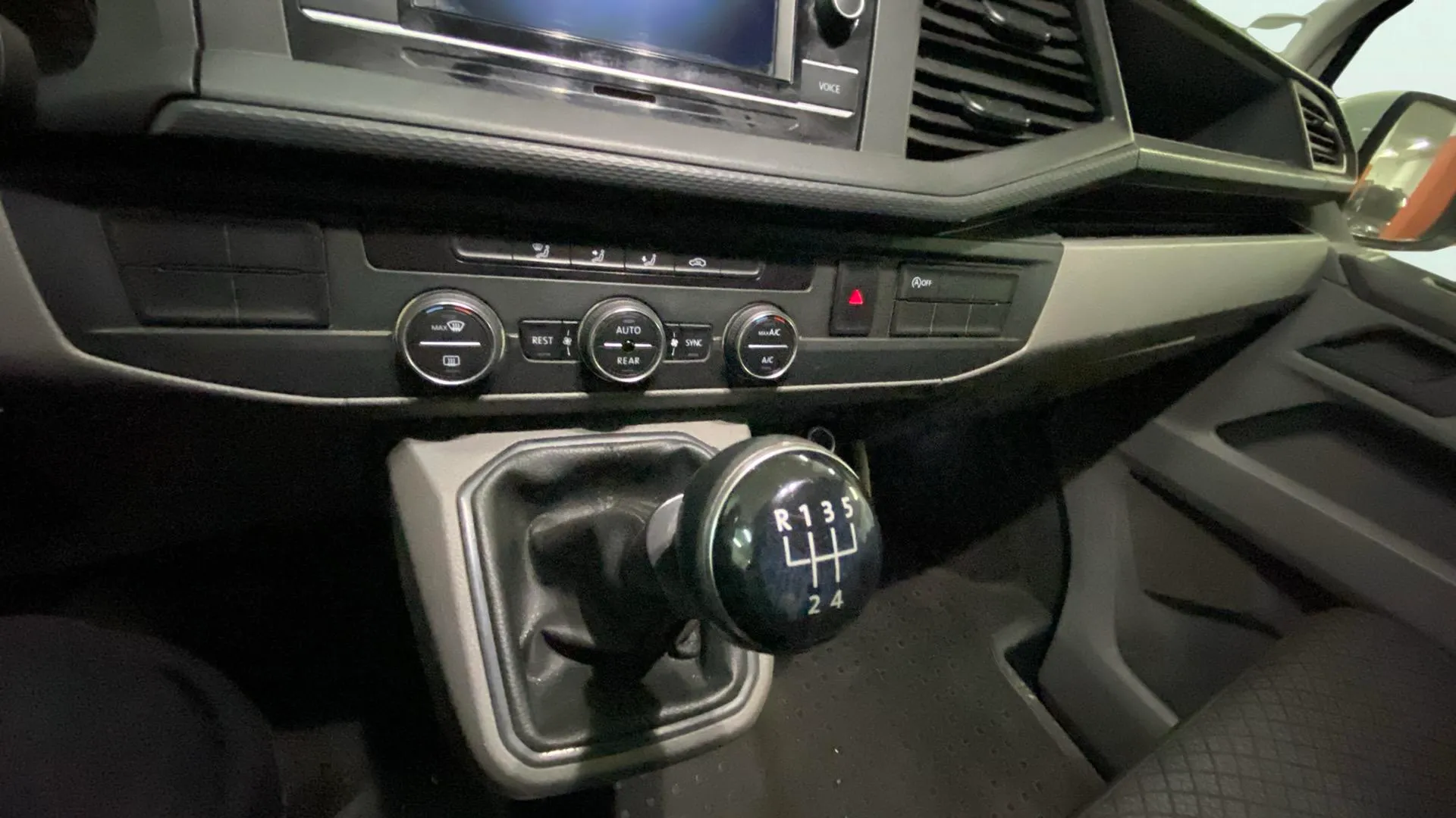 Volkswagen Caravelle Origin Corta 2.0 TDI BMT - foto 19
