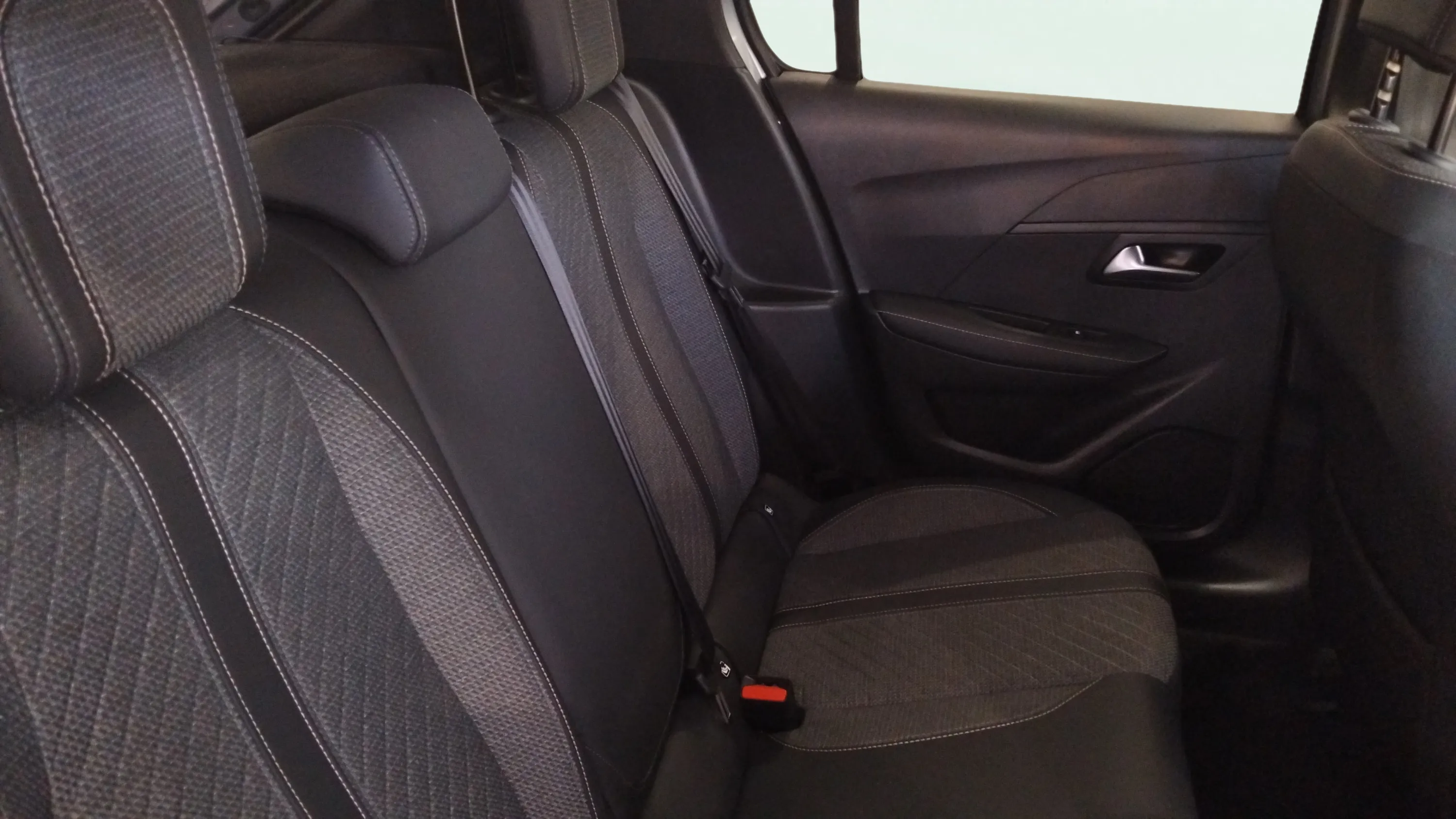 Peugeot 208 Allure Gasolina 100 - foto 9