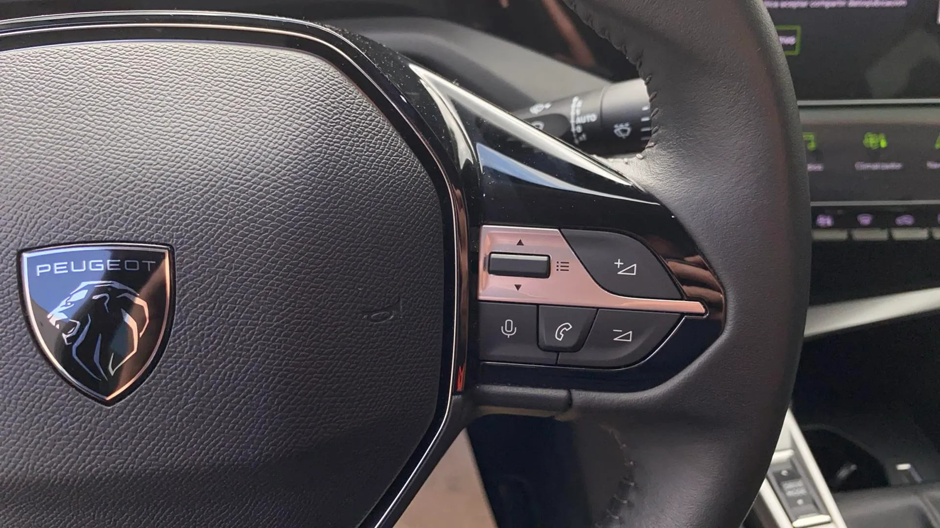 Peugeot 308 Allure PureTech 130 - foto 18