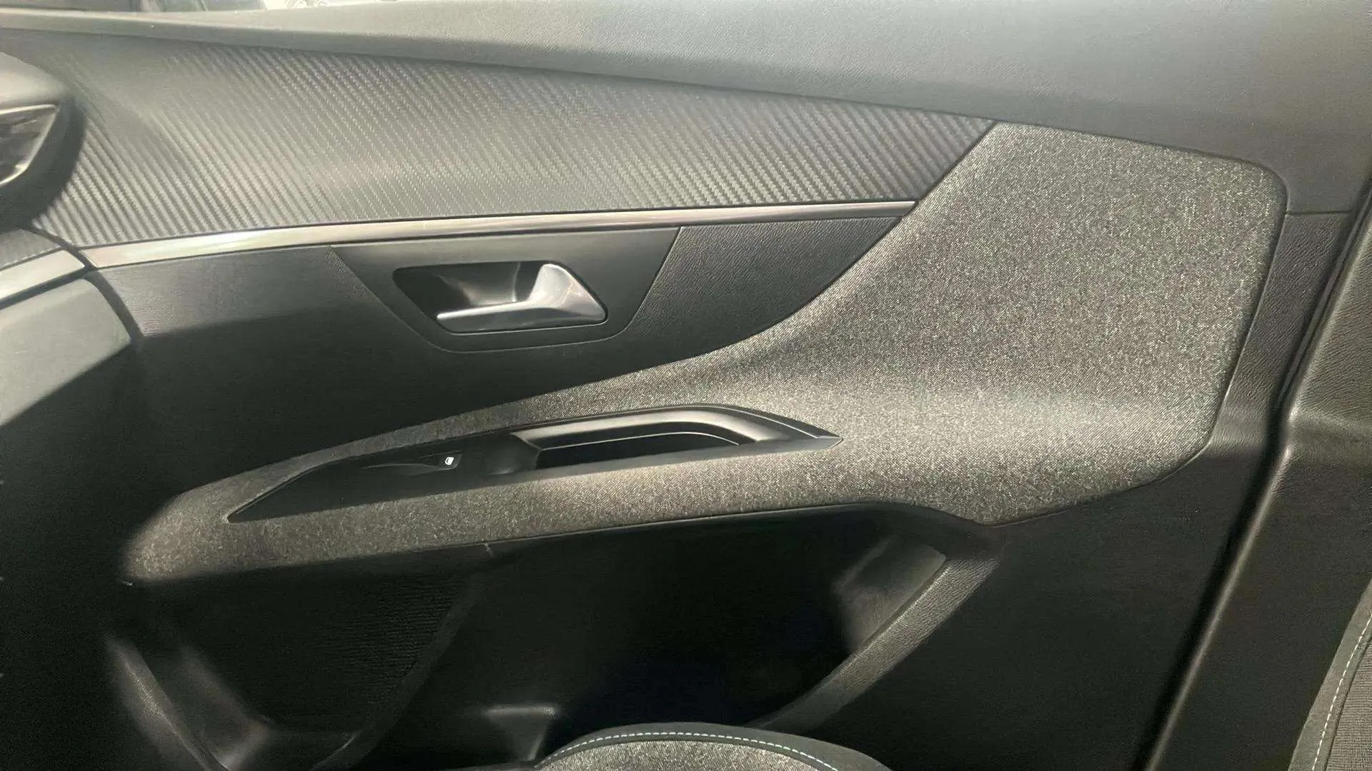 Peugeot 5008 1.2 Active Pack eDCS6 - foto 18