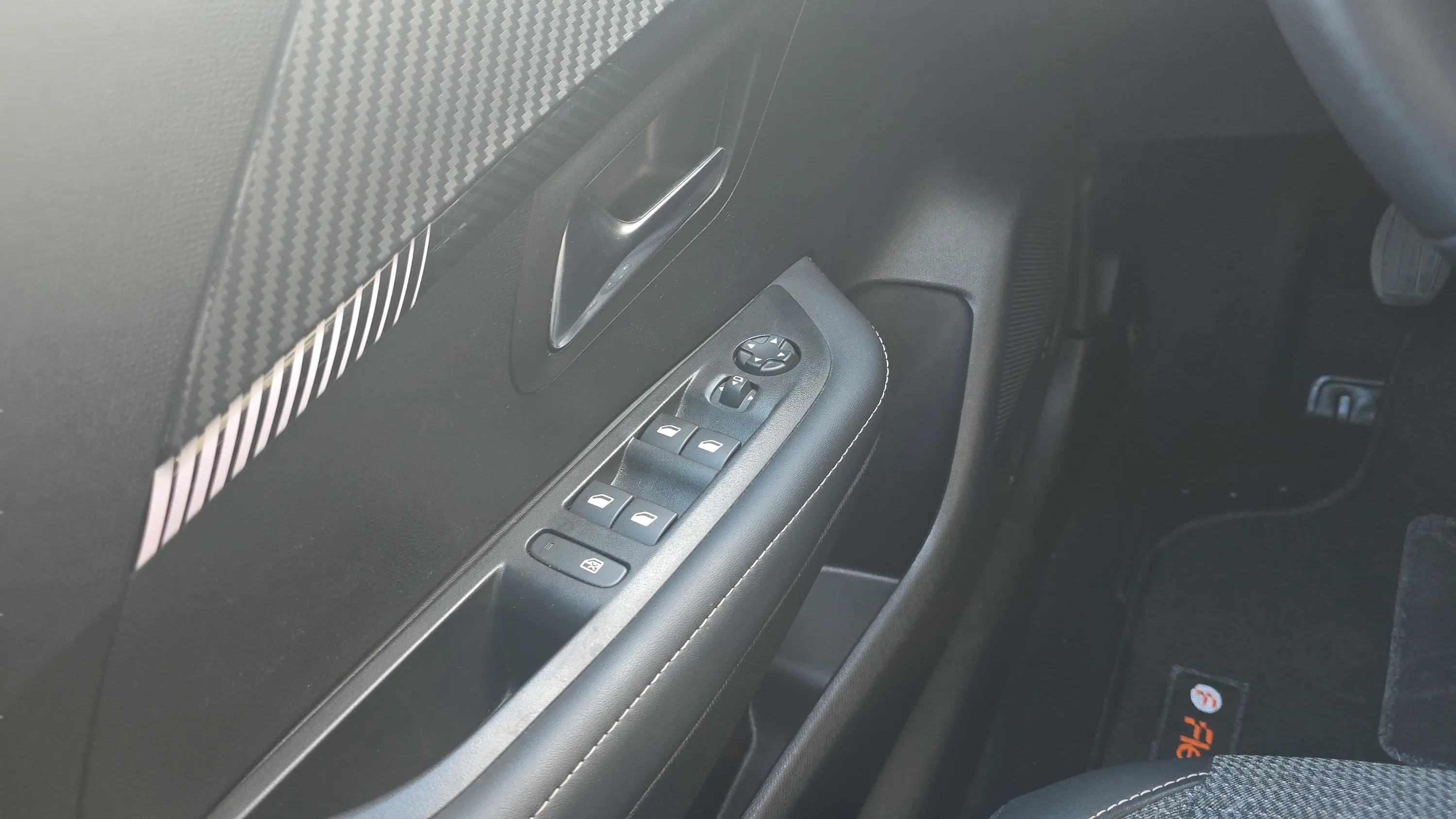 Peugeot 208 Allure Gasolina 100 - foto 10