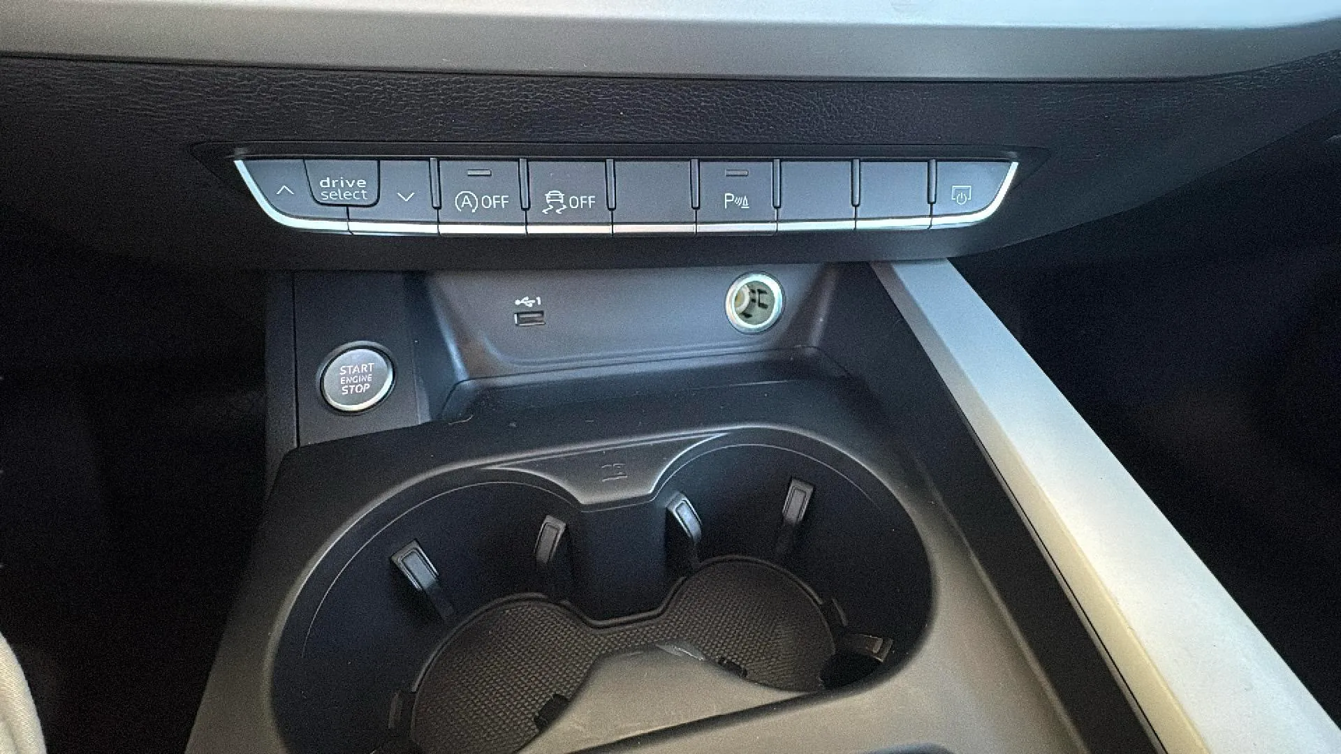 Audi A4 Avant Advanced 35 TFSI S tronic - foto 23