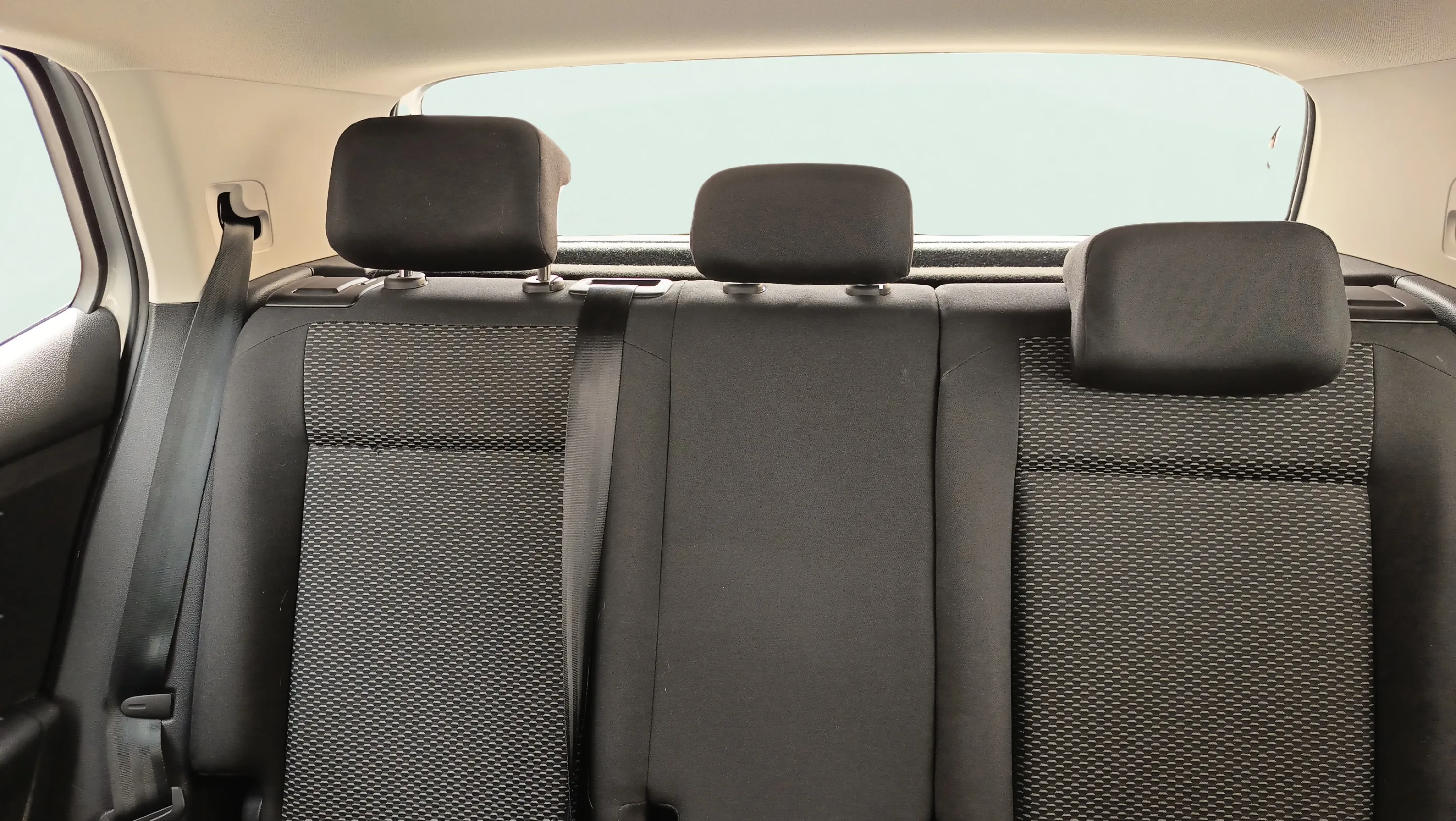 Volkswagen T-Cross 1.0 TSI - foto 21