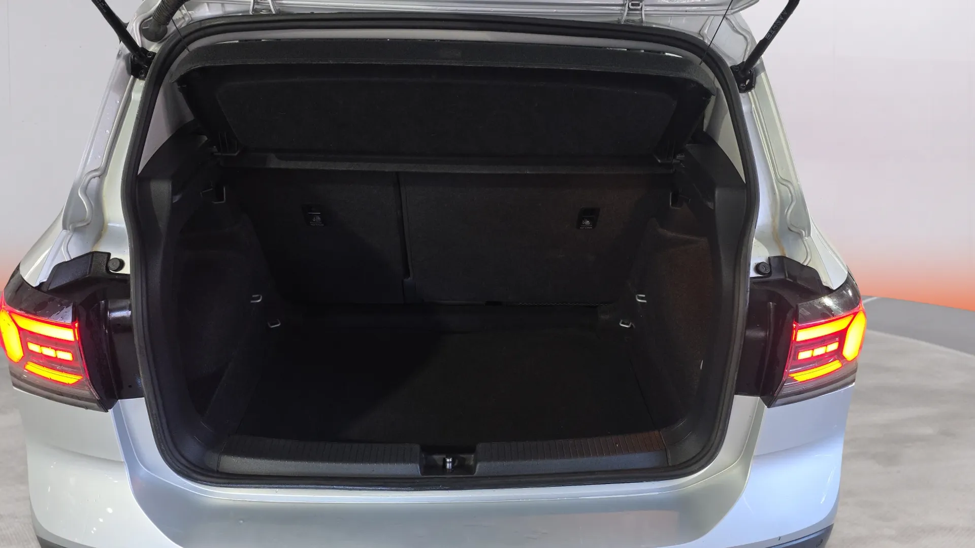 Volkswagen T-Cross Life 1.0 TSI - foto 16
