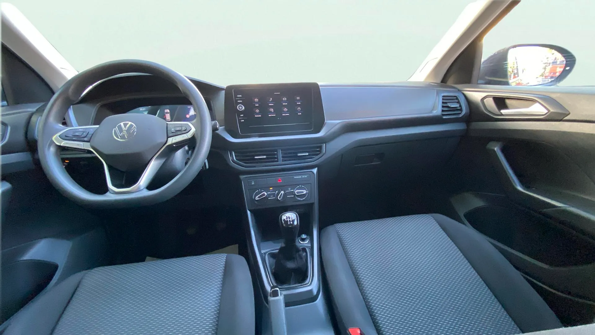 Volkswagen T-Cross 1.0 TSI - foto 12