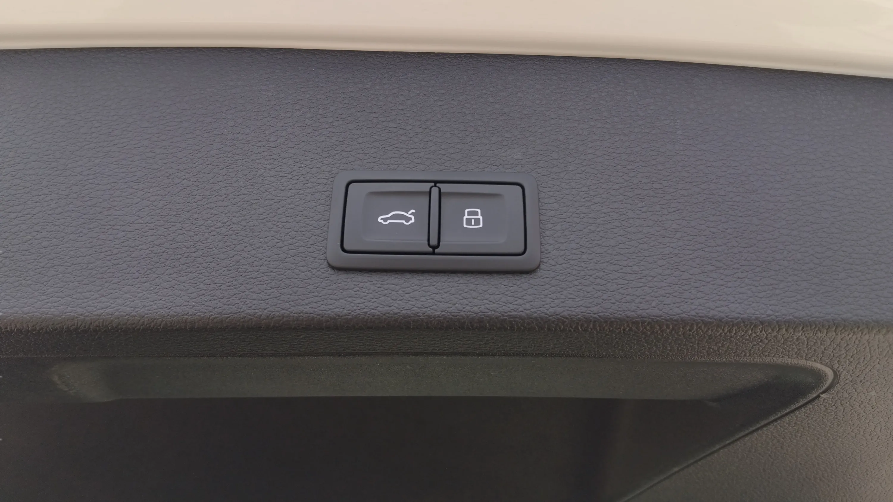 Audi Q2 S line 30 TDI - foto 21